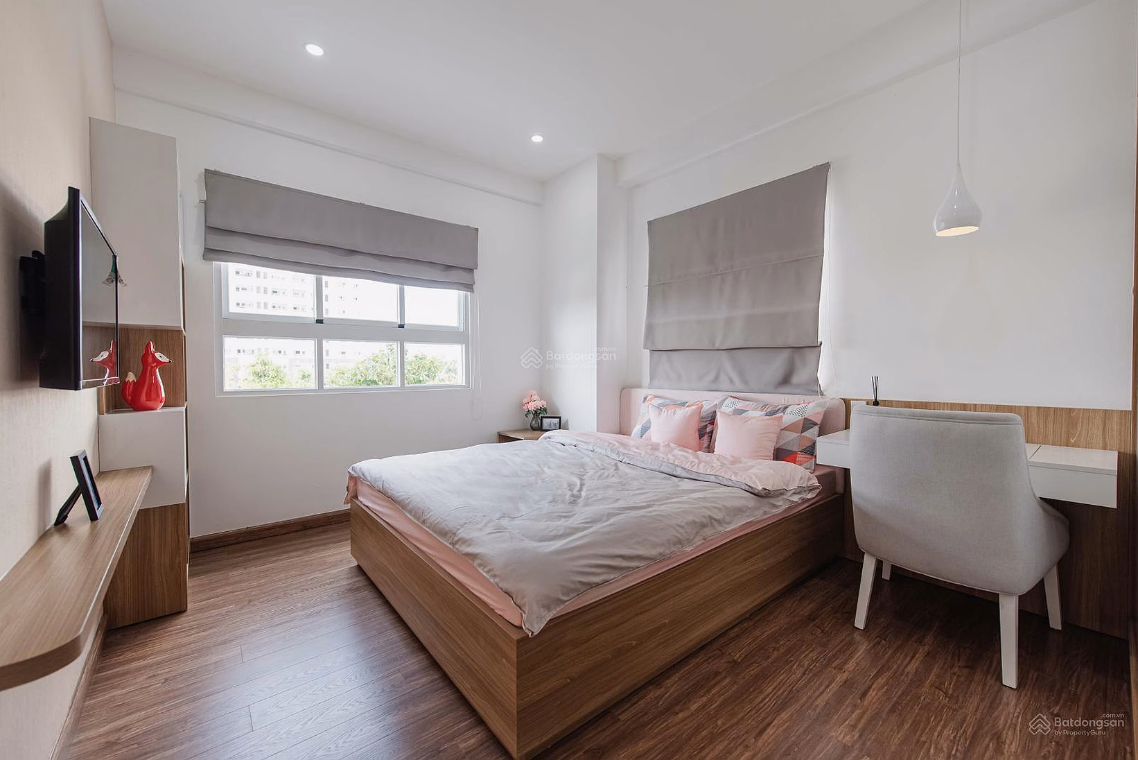 Conic Boulevard Corner apartment with 3 bedrooms, 2 bathrooms, 114m2, has pink book, view average, NE, 6th floor, price 3.9 billion, ready to move in