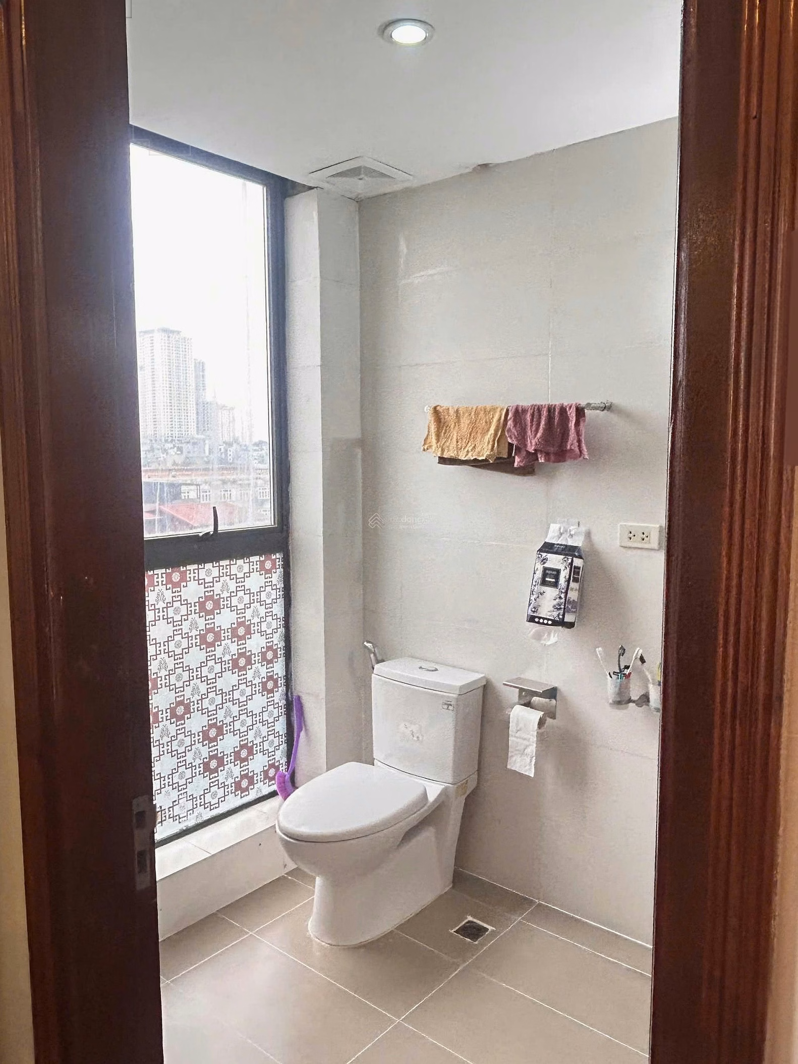 Need to sell quickly apartment 3+1BR - 3VS, area 202m2, price 9.2 billion, very beautiful lake view, fully furnished***