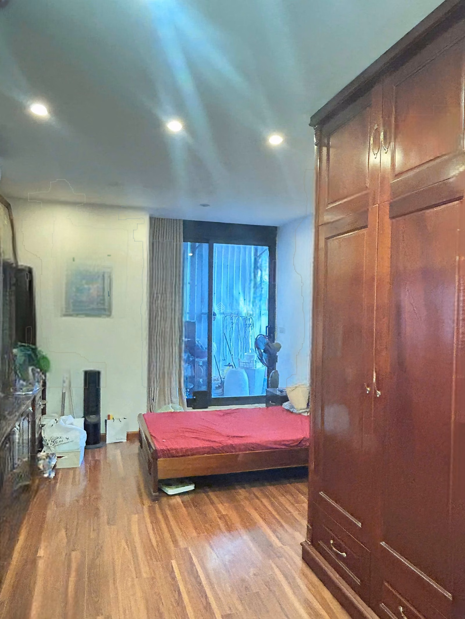 Need to sell quickly apartment 3+1BR - 3VS, area 202m2, price 9.2 billion, very beautiful lake view, fully furnished***