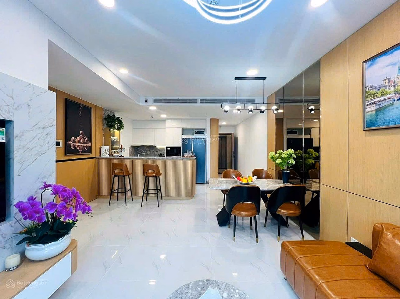Sunwah Pearl 2 bedrooms for rent with river view & Landmark 81, fully furnished, price only 45 million