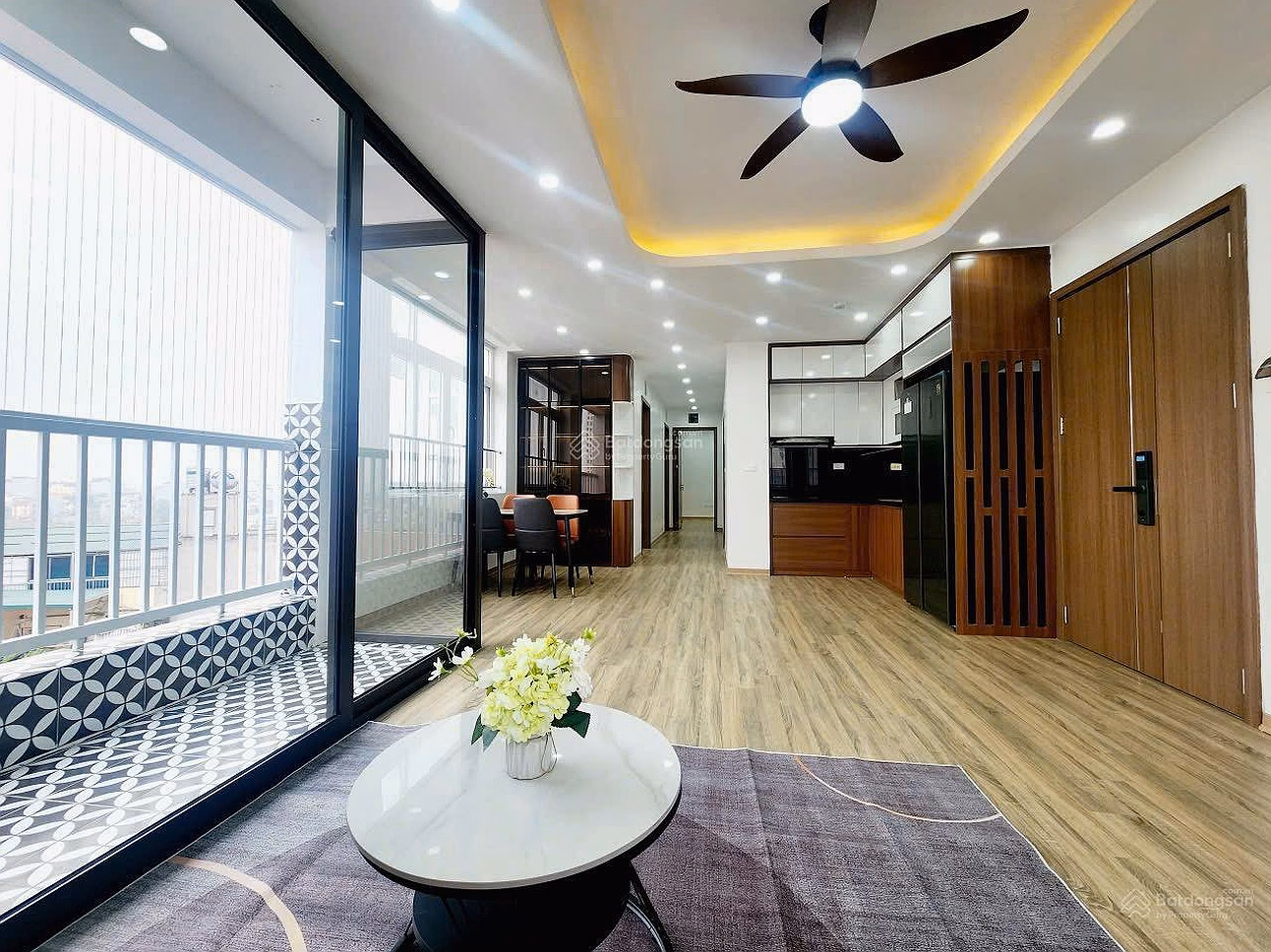 Selling a 3 bedroom apartment nearly 100m2, Hoang Mai, apartment at 1277 Giai Phong. Price 6.9 billion***