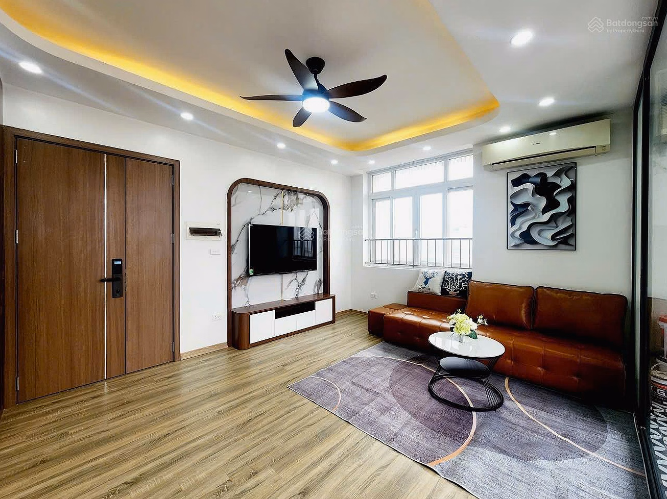 Selling a 3 bedroom apartment nearly 100m2, Hoang Mai, apartment at 1277 Giai Phong. Price 6.9 billion***