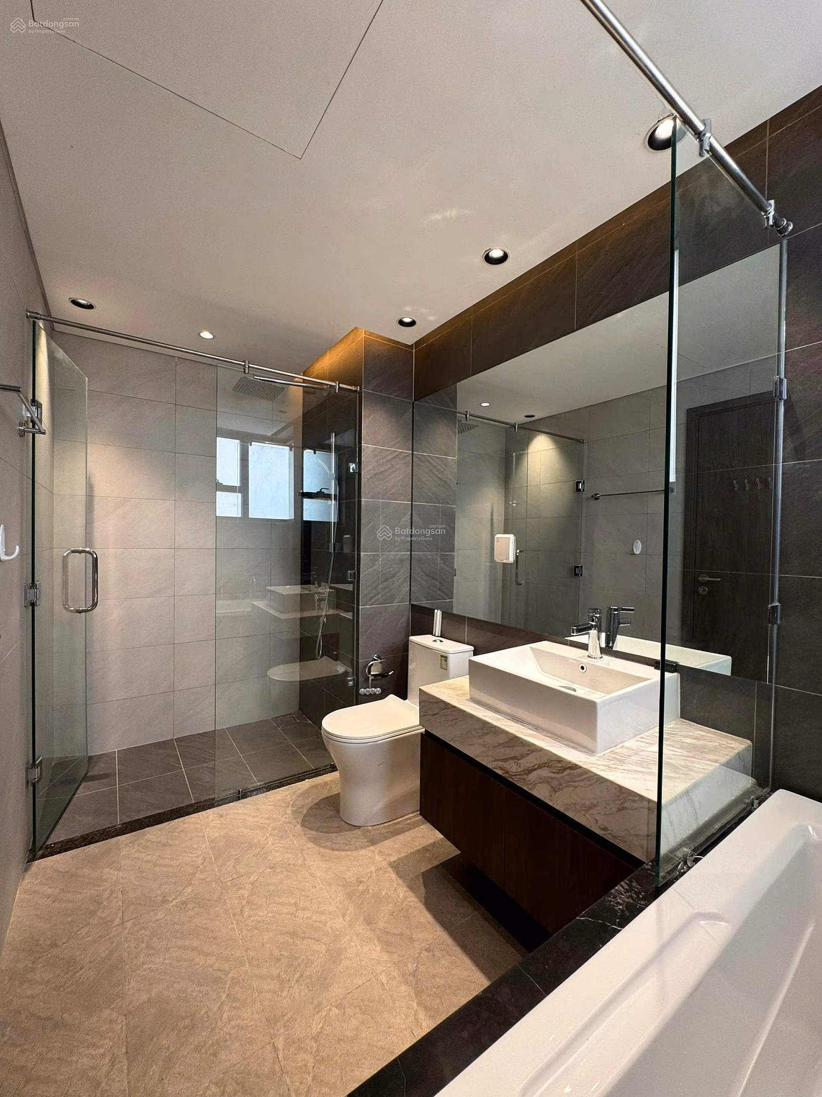 Brilliant class - 96m² fully furnished only 19 million - 0932 791 ***