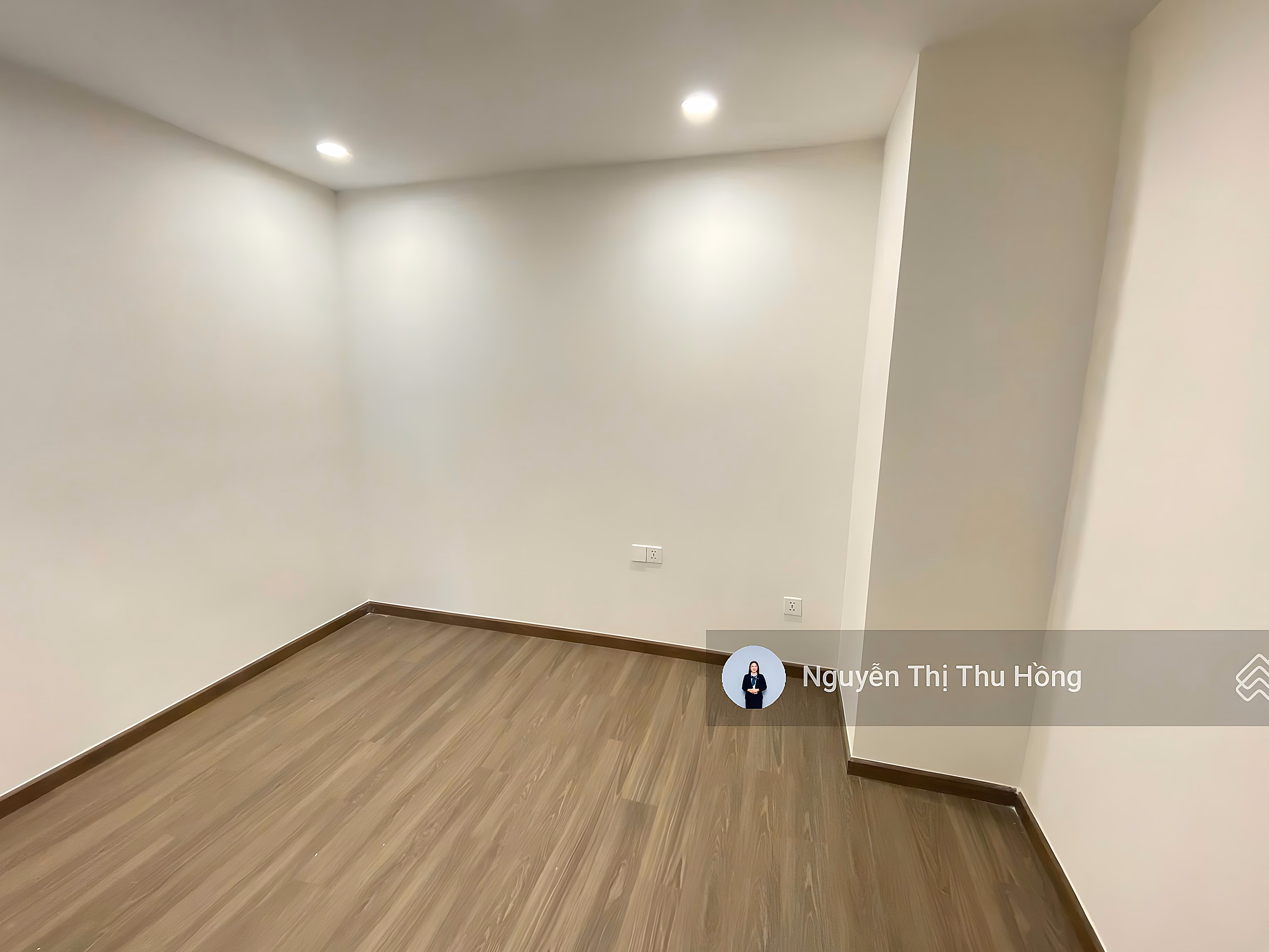 Shopping basket with good price and quick closing FPT Plaza 3 has a variety of apartments for customers to rent*** Hong