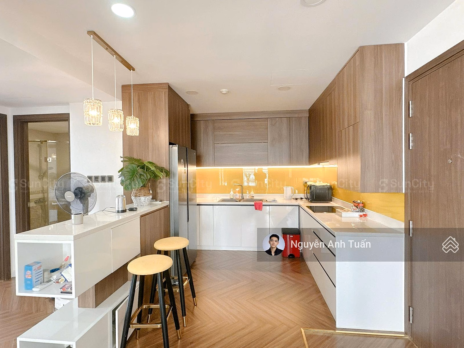 2BRs2WC 103m2 from 3BR apartment Saigon Royal, District 4-Full panorama glass view overlooking the river, fireworks