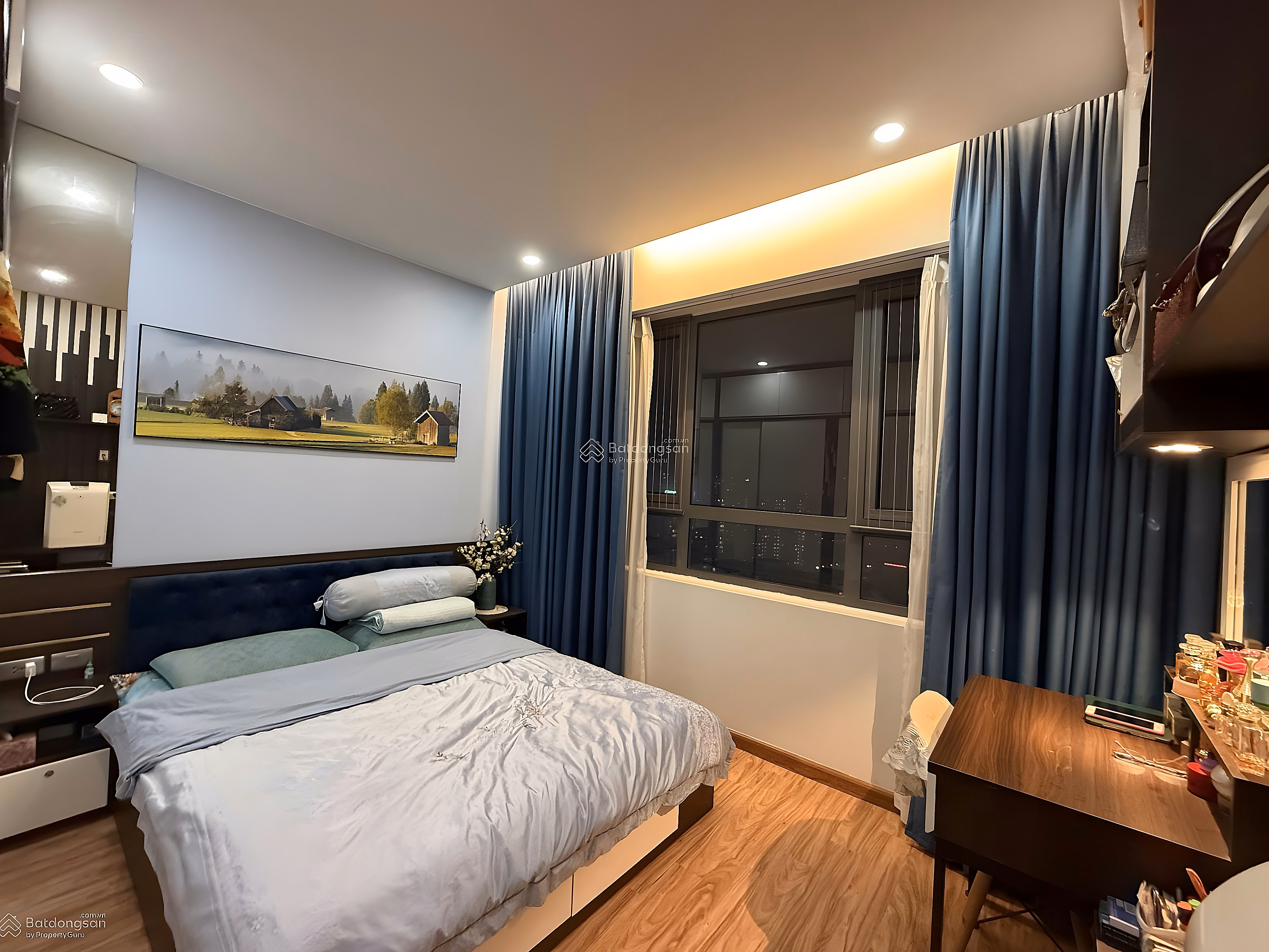 Selling 2-bedroom apartment, beautifully furnished, 68m2, price 5.8 billion CC Green Stars 234 Pham Van Dong
