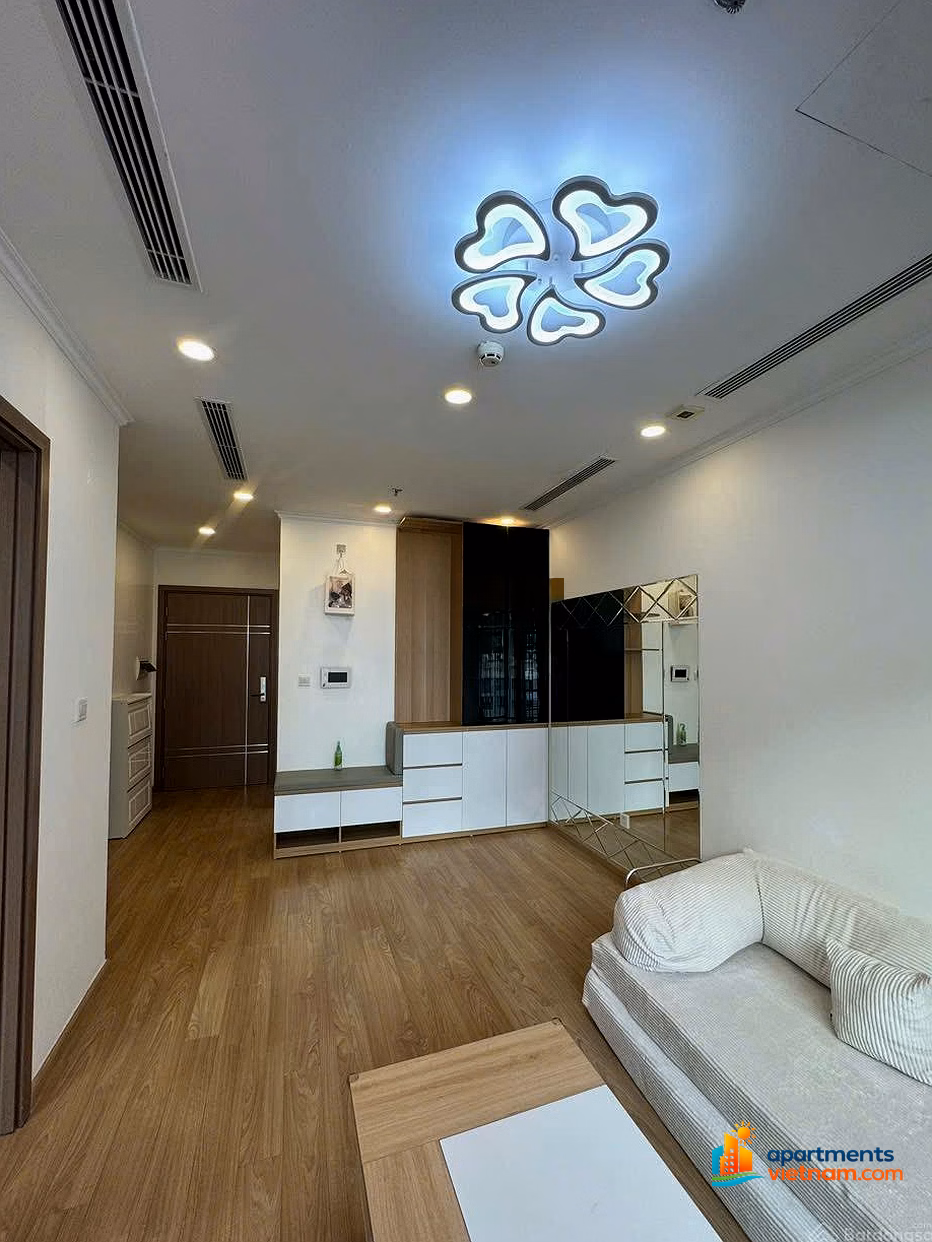 Thuy for rent 2-bedroom apartment, 52m2, 12 million, at Vinhomes Gardenia, Ham Nghi, very good price