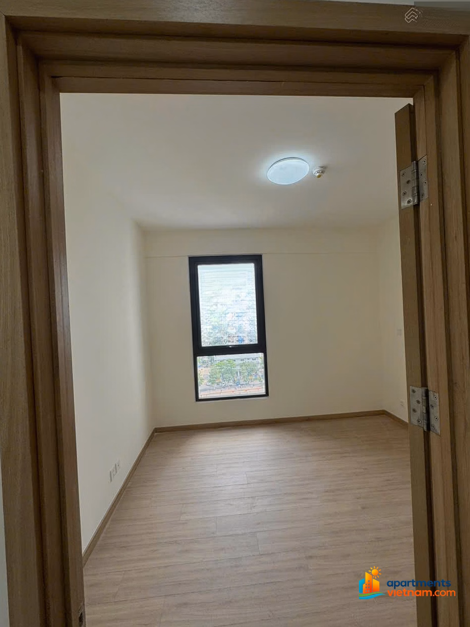 Customer sent a 1-bedroom apartment with beautiful view curtains for 8 million/month - 0918 585 *** Mr Phuong
