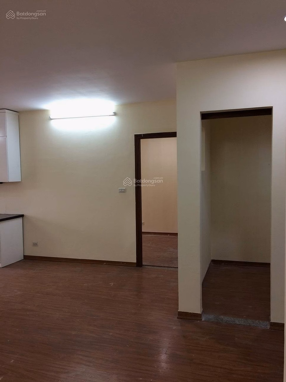 Apartment for sale at 137 Nguyen Ngoc Vu 80m2 with 3 bedrooms - 2 bathrooms, red book, price more than 5 billion