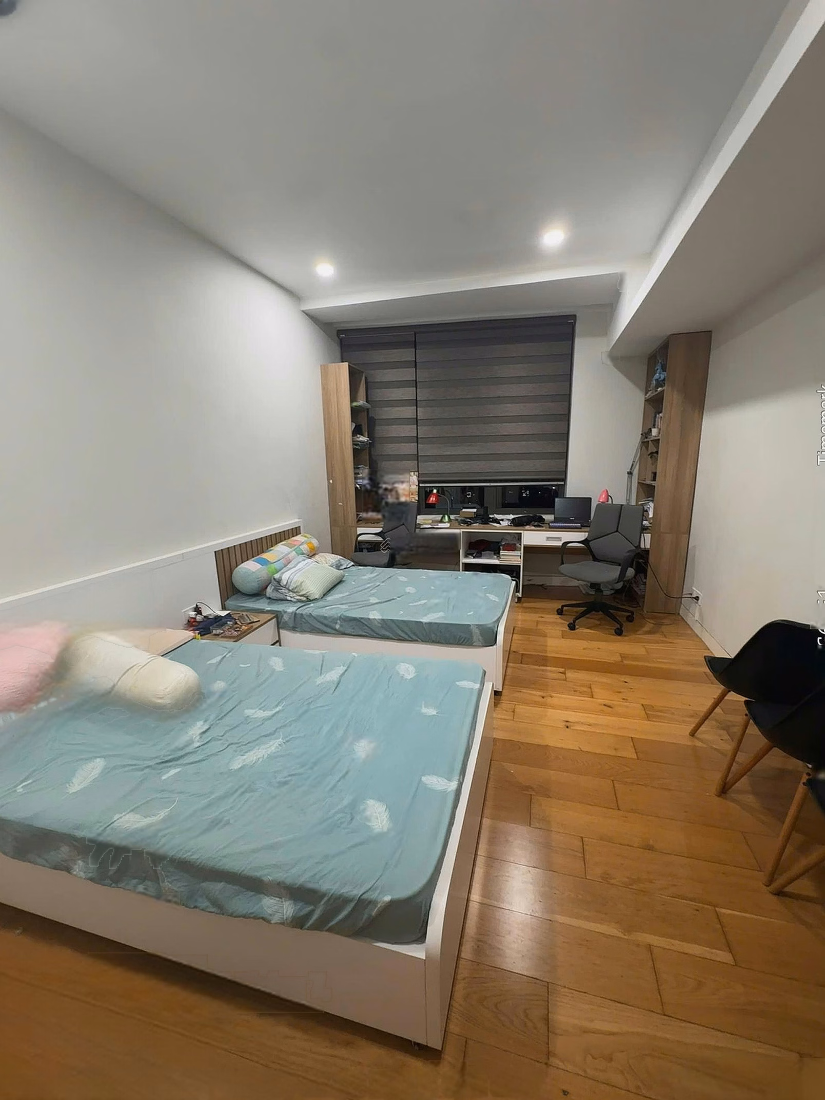 Ms. Lan apartment for rent with 2 bedrooms, 2 bathrooms, price 20 million, good price 98m2 in Indochina Plaza Hanoi***