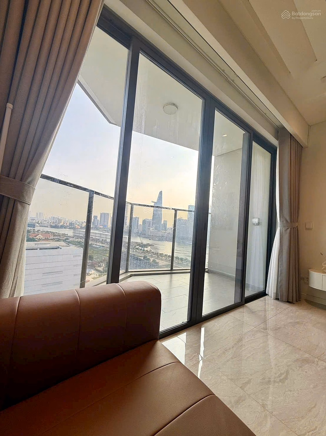Quick sale of the only remaining large 2-bedroom apartment at Opera Thu Thiem with river view in District 1