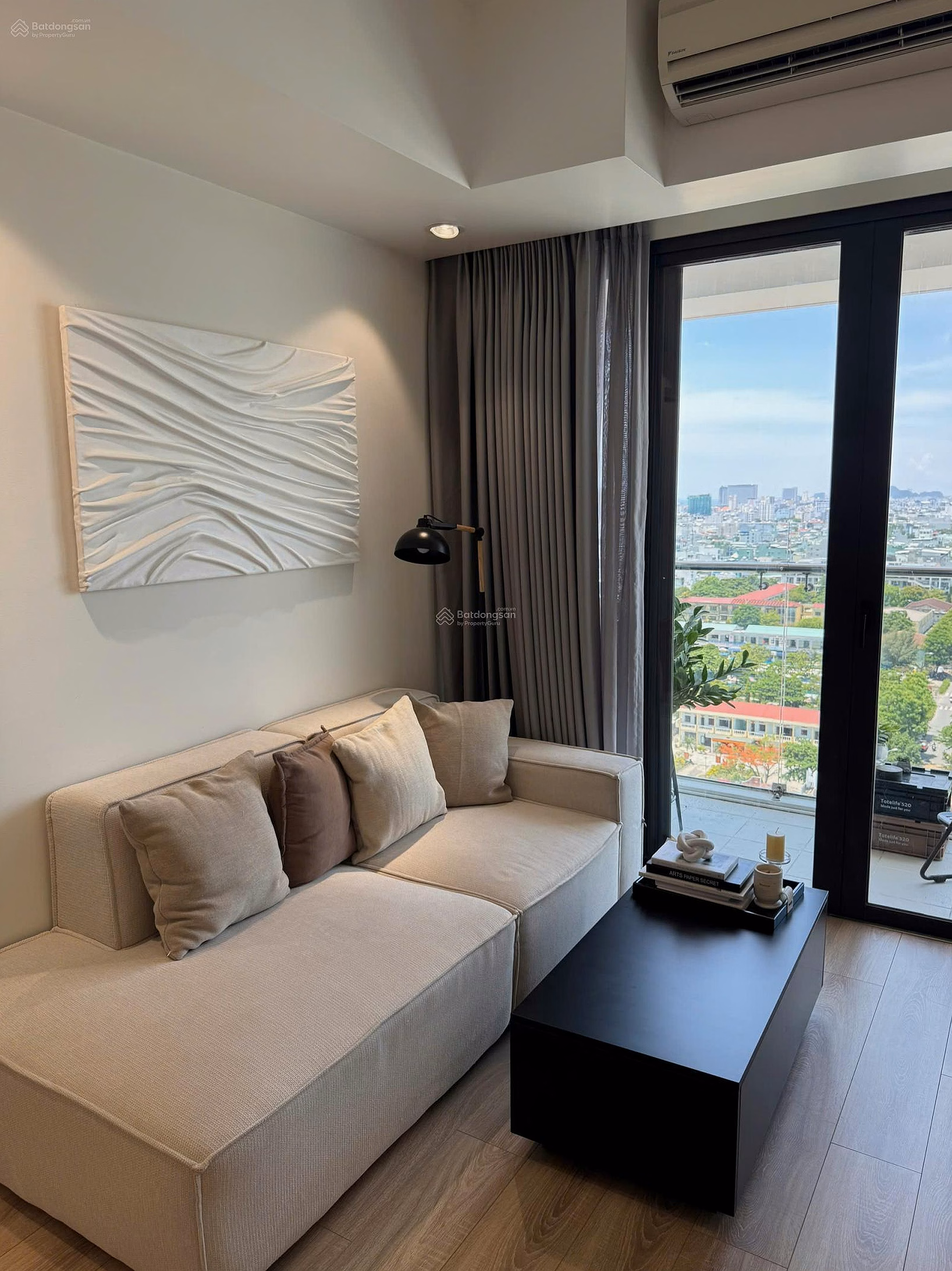 I rent a fully furnished 2-bedroom apartment in Hiyori apartment - Dragon Bridge Da Nang, price only 25 million/month