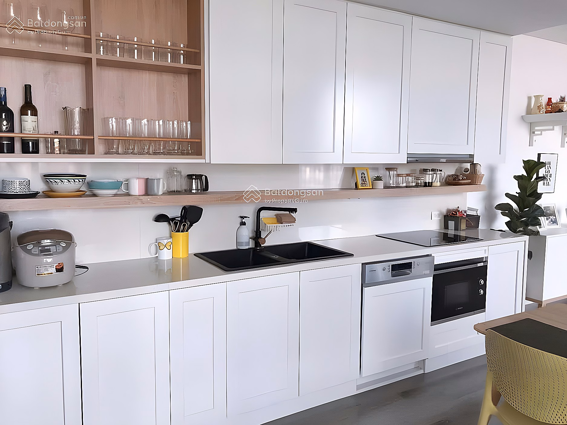 Selling 79m2 apartment, 2 bedrooms, 2 bathrooms at Vinhomes Green Bay Me Tri, 120 million VND/m2
