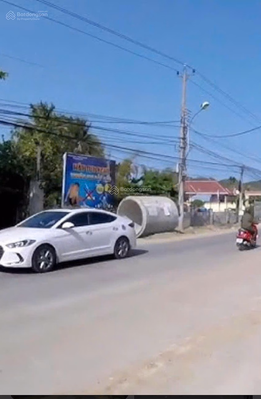 Business house for rent with 8 rooms + 2 mini apartments - Nha Trang