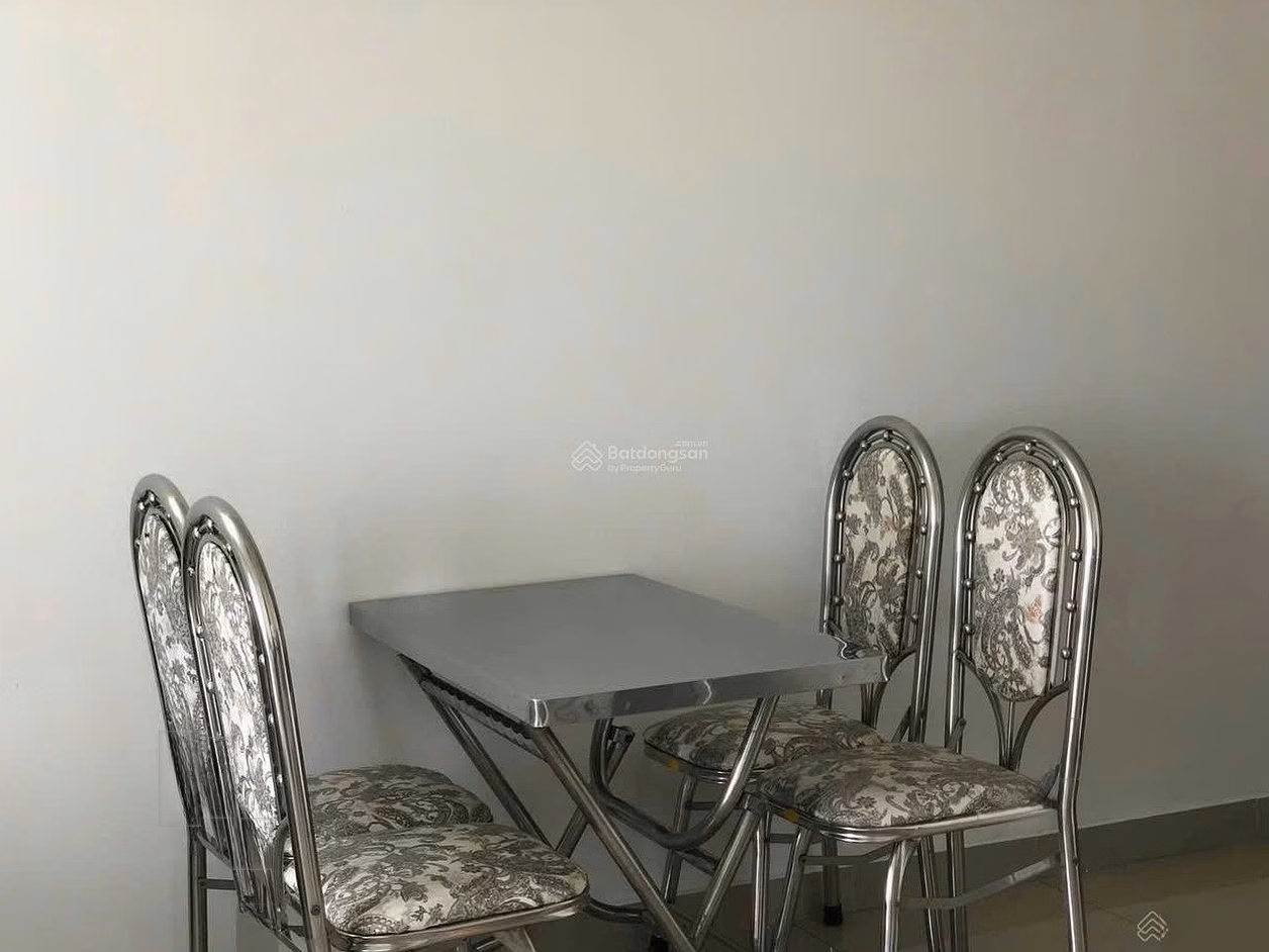 Selling apartment with free furniture, move in immediately, corner apartment 2 bedrooms, 2 bathrooms, Tran Dai Nghia street, Tan Tao, HCMC