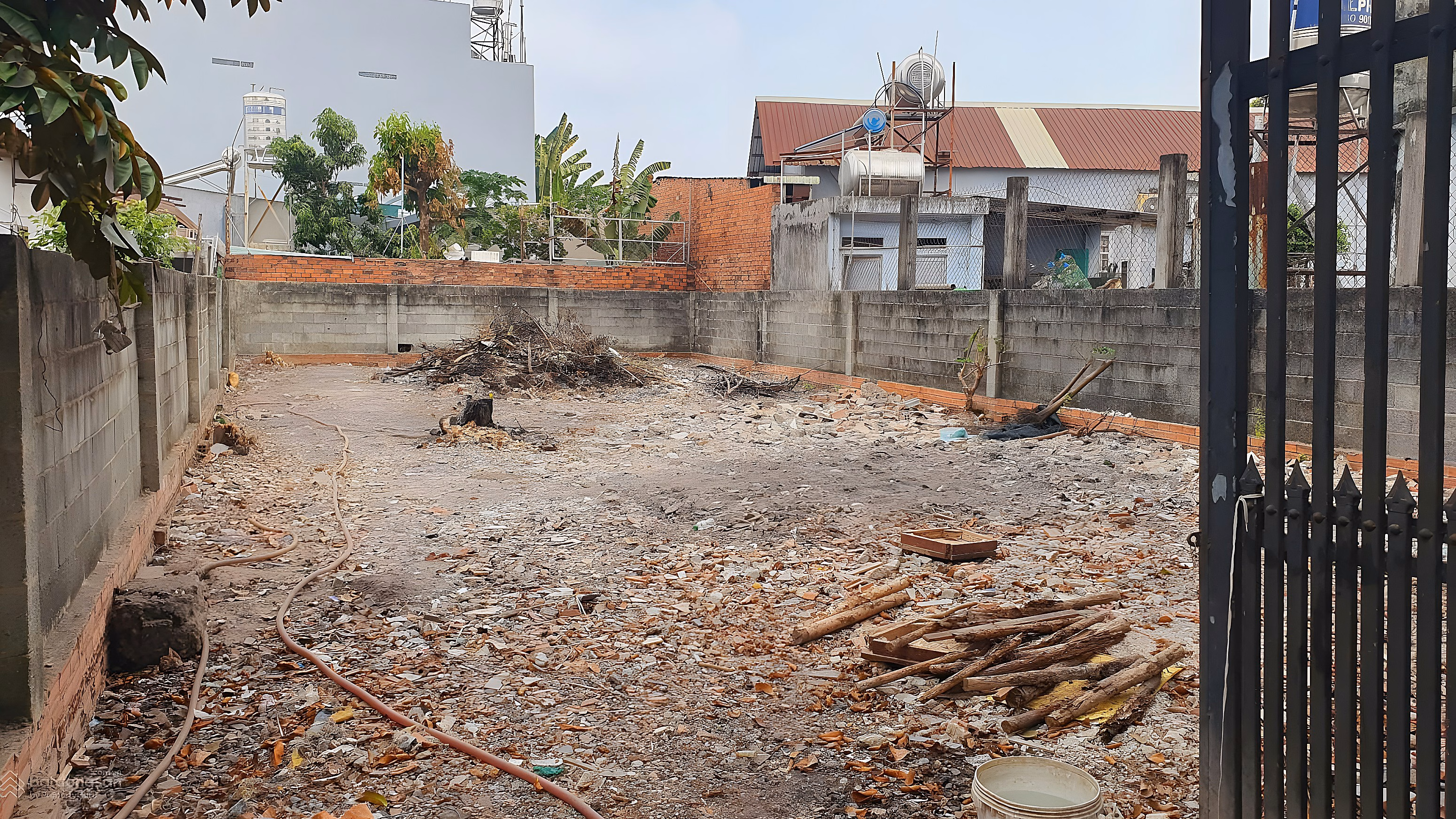 Cheap land for garden house for sale at Tan Hiep 4, Hoc Mon, 250m2 (10m wide, 25m long)