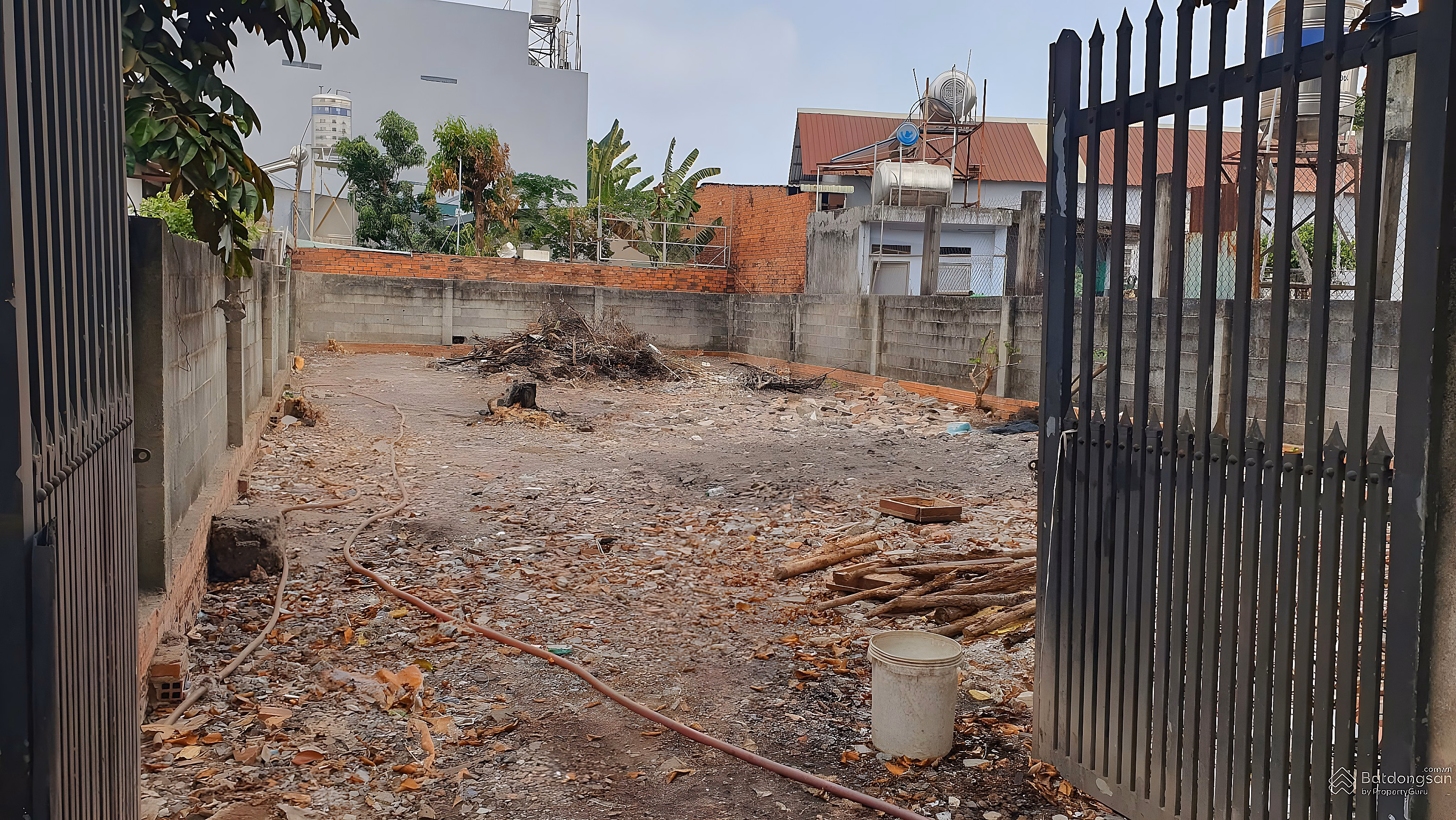 Cheap land for garden house for sale at Tan Hiep 4, Hoc Mon, 250m2 (10m wide, 25m long)