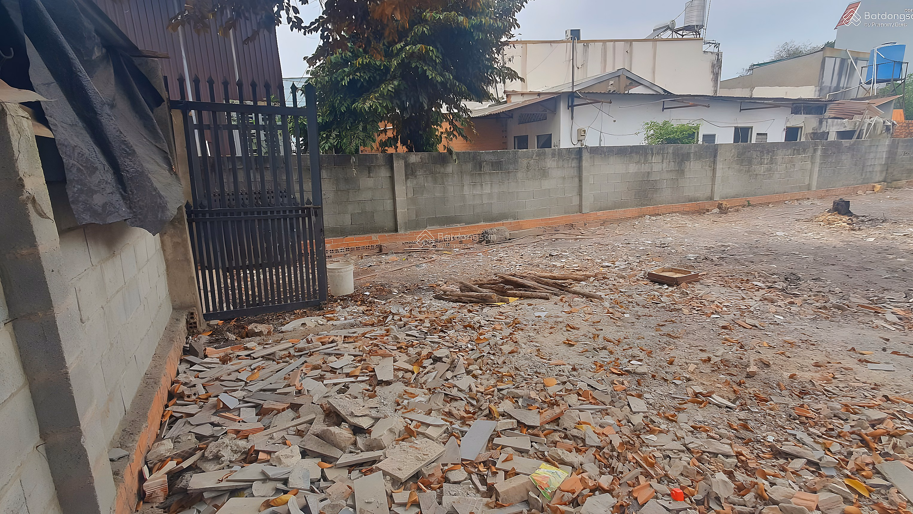 Cheap land for garden house for sale at Tan Hiep 4, Hoc Mon, 250m2 (10m wide, 25m long)