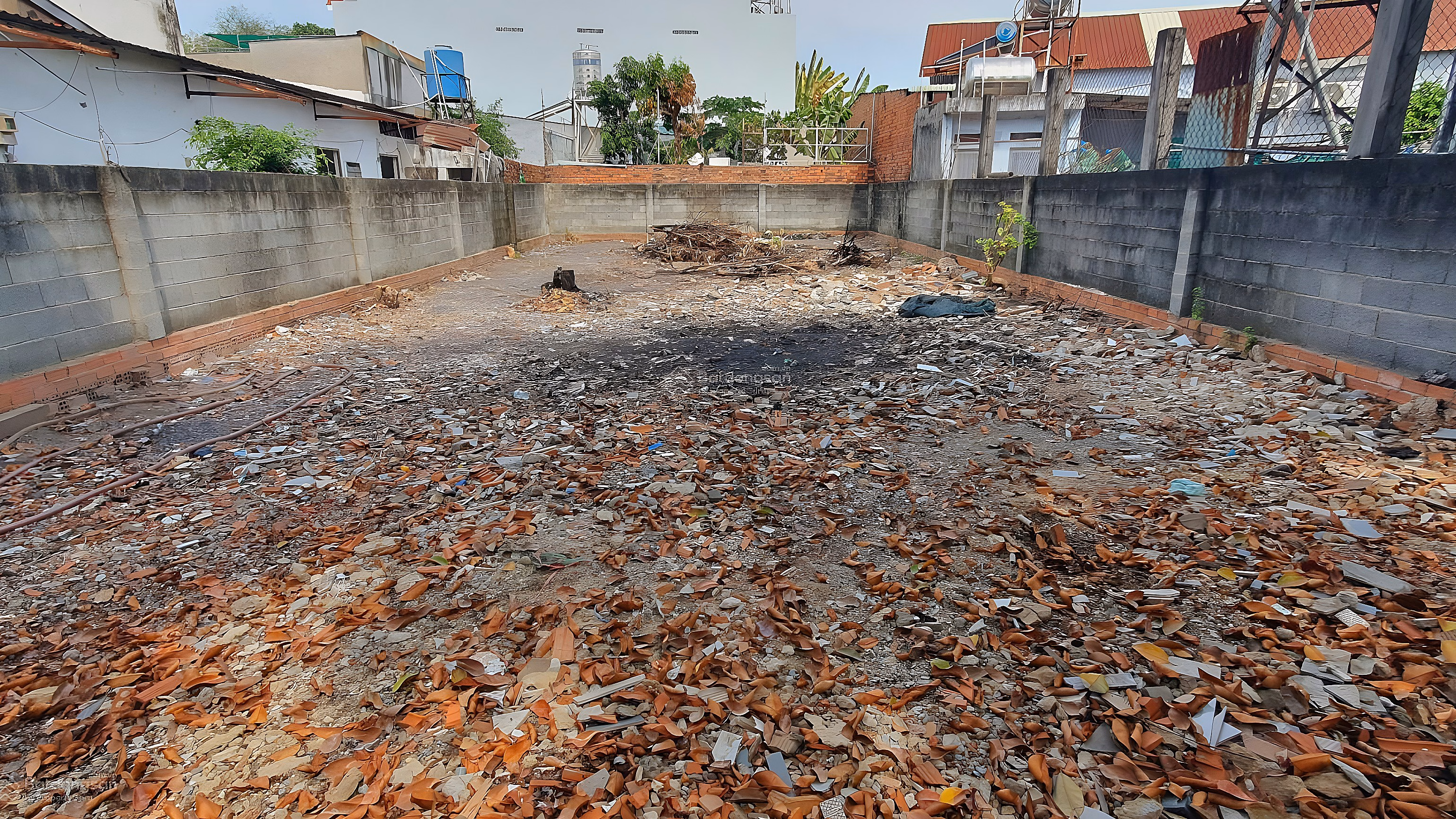 Cheap land for garden house for sale at Tan Hiep 4, Hoc Mon, 250m2 (10m wide, 25m long)