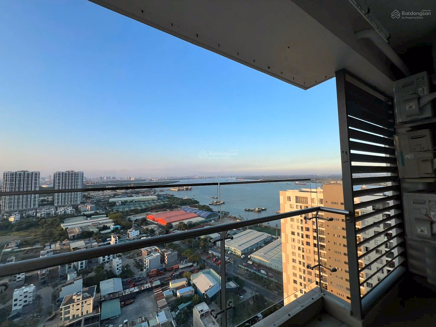 Selling luxury apartment River Panorama 2 bedrooms 2 bathrooms full NT