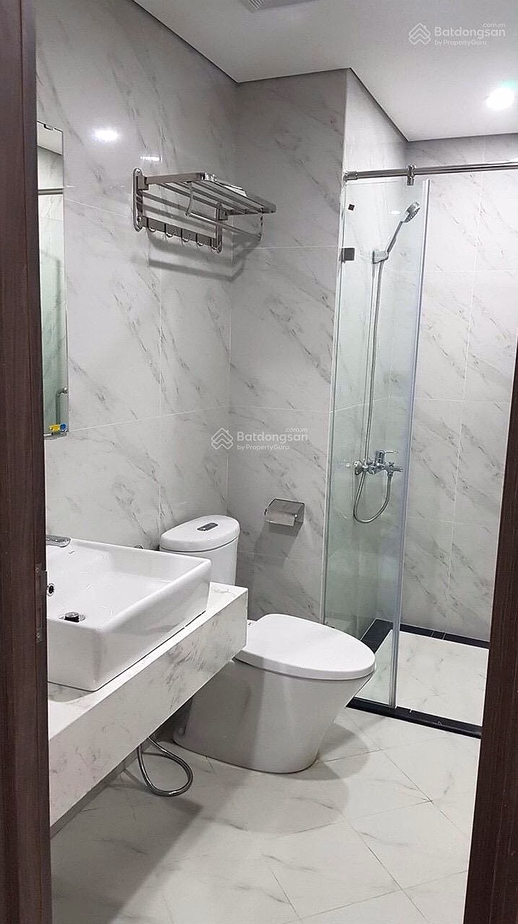 The owner sells a 3N apartment with full furniture, 11th floor, PHC apartment 158 ​​Nguyen Son O9O2248II5, price 9.4 billion