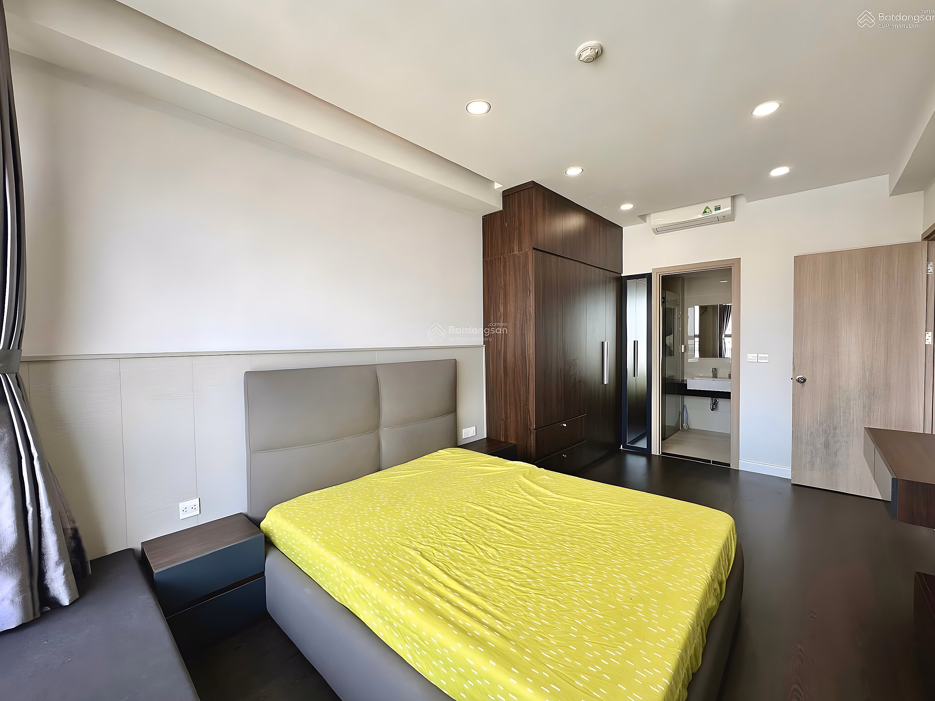 Golden Mansion apartment for sale 2 bedrooms 75m2 airy park view very good price only 5.9 billion TL