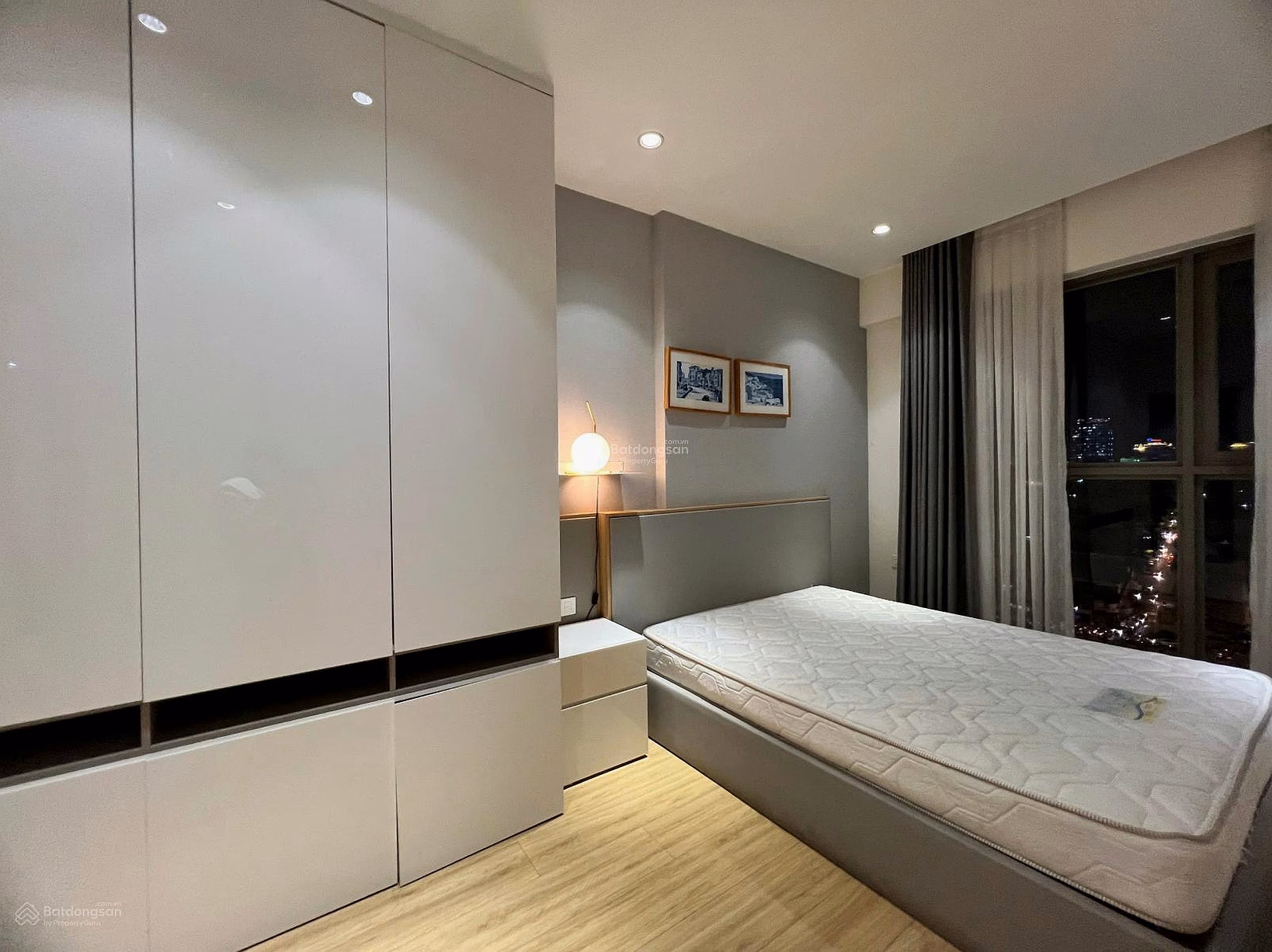 Selling CH Millen 2 bedrooms large area price 7.9 billion guaranteed cheapest price, Apartment is making red book