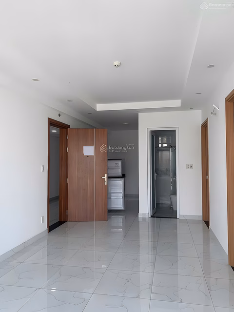 Conic Riverside apartment for rent, area: 66m, 2 bedrooms, 2 bathrooms, rental price: 7 million/month. Contact: 0787 452 ***