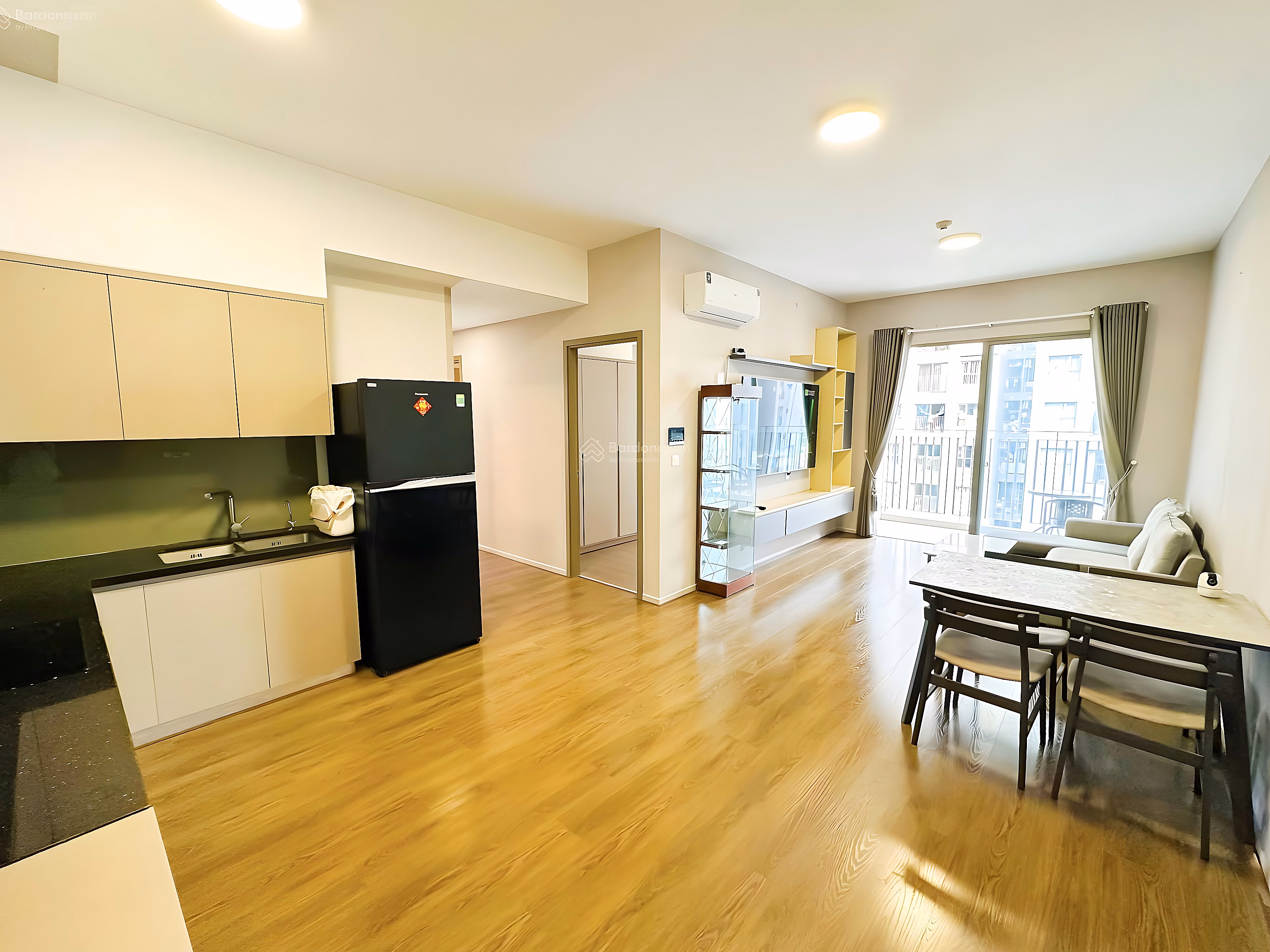 WestGate corner apartment 85m2 3 bedrooms 2 bathrooms only 12.9 million full beautiful furniture + cool breeze swimming pool view Contact 0902 938 ***