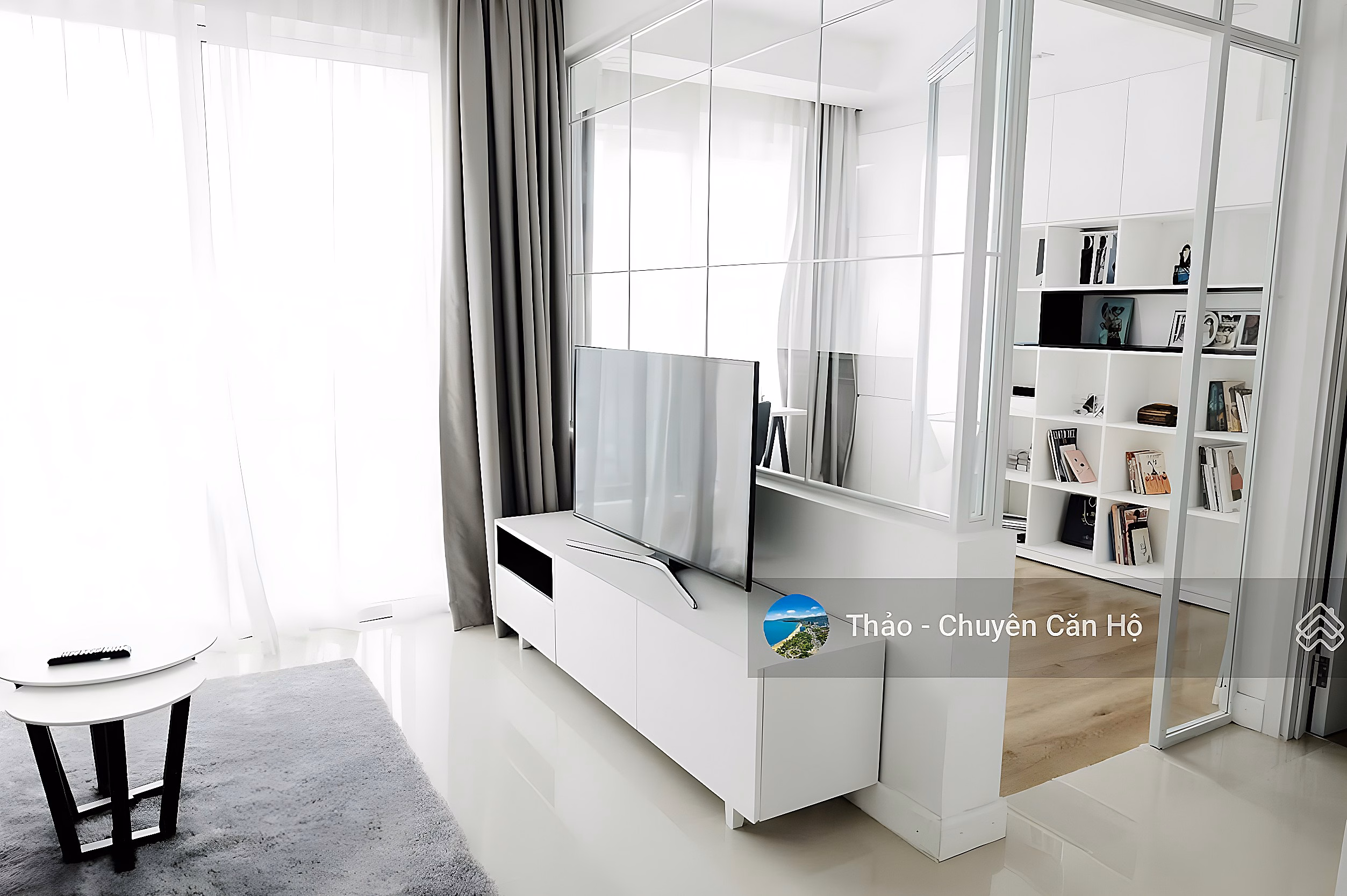 Hot item! Urgent sale of Galaxy 9 apartment 2 bedrooms 2 bathrooms 69m2 pink book view District 1 price 6.2 billion. Contact 0941 943 *** Thao