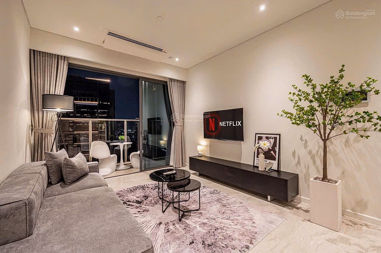 Owner sells apartment Oriental Plaza, Tan Phu District, 82m2, price: 3 billion 8*** - Hoa