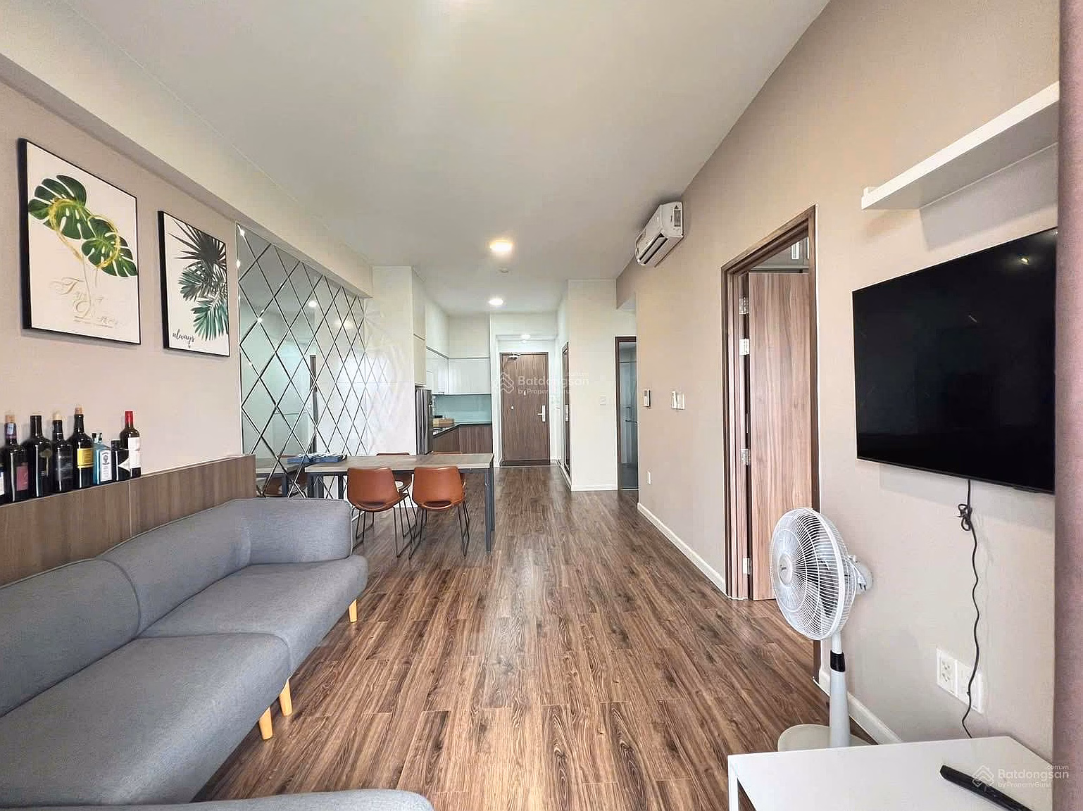 Selling 2 bedrooms, 2 bathrooms facing southeast, 78m2 building MP345, price 4.35 billion