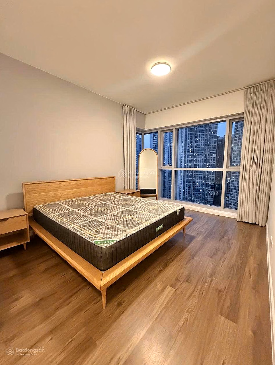 Estella Heights 3-bedroom apartment for rent - Commercial Tower - Price 50 million/month - Available