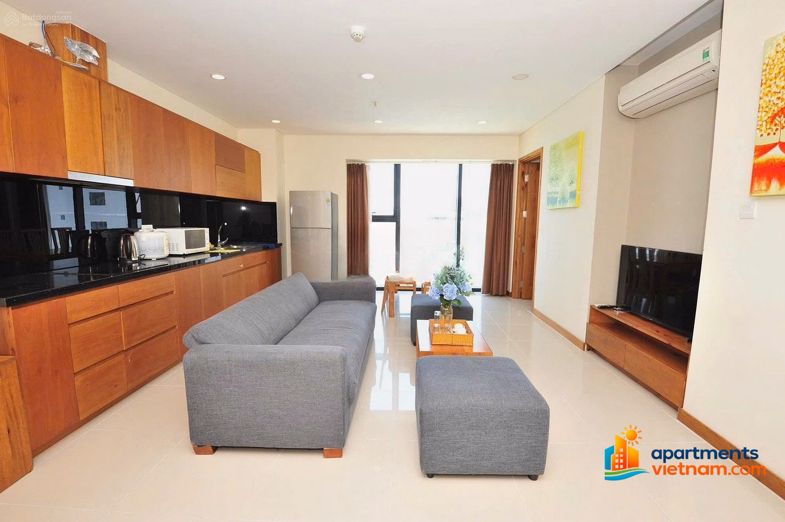 Selling a corner apartment with 3 bedrooms, 2 bathrooms, Maple sea view, fully furnished, long-term pink book