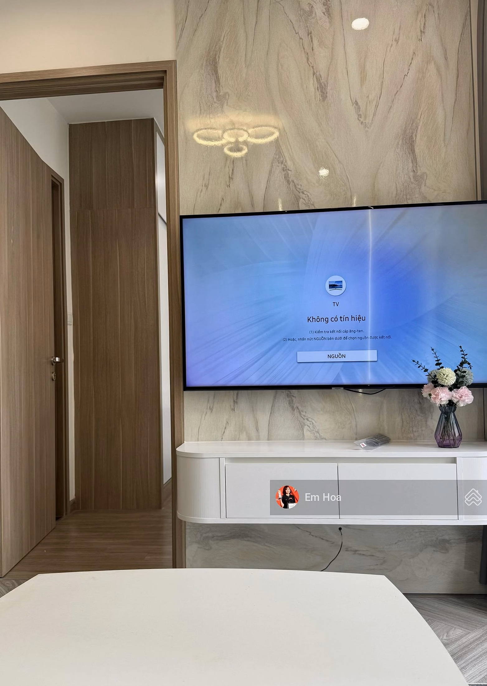 The owner is selling 2 bedrooms + 2 bathrooms on the corner of building S2.10 with super airy view at Vinhomes Ocean Park