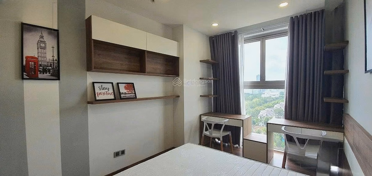 The owner is overwhelmed with a discount of 700 million and urgently sells a 3-bedroom apartment in Midtown, area 130m2, fully furnished, 24/7 viewing support