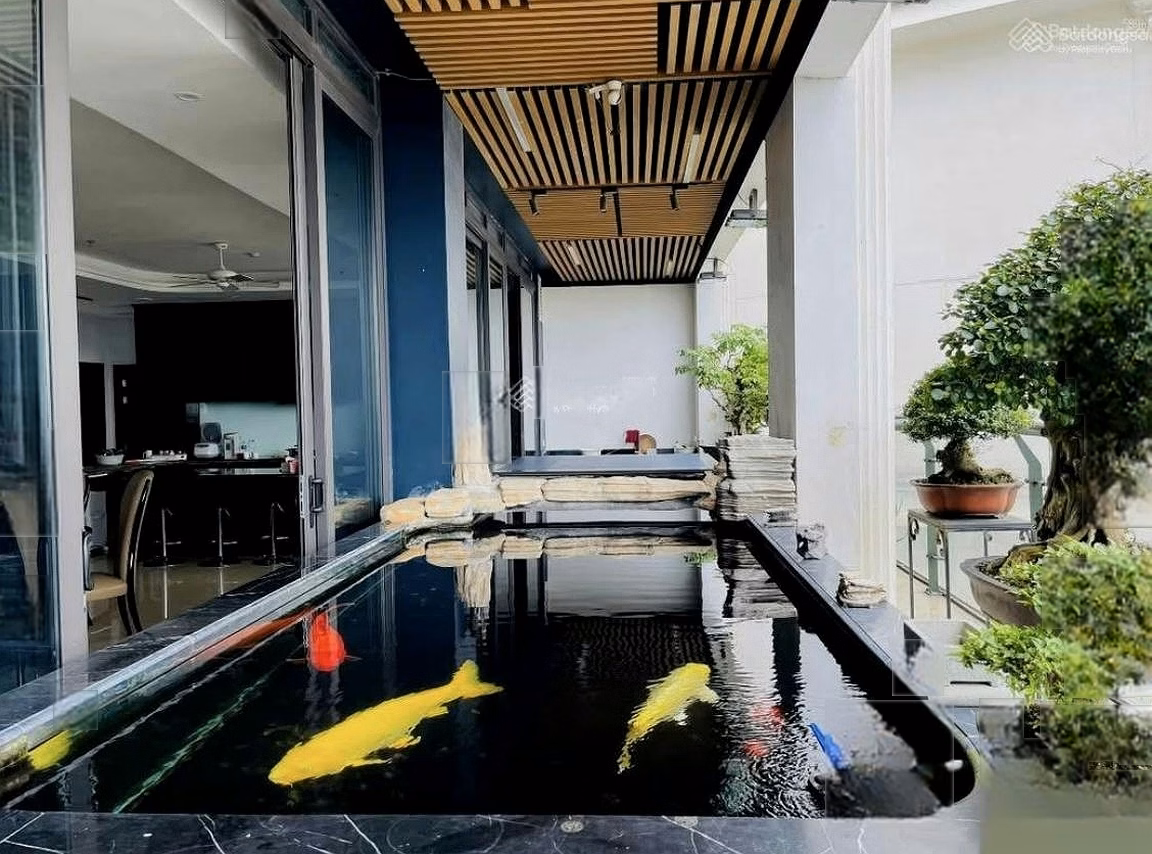 Genuine penthouse with good price shows class. Zalo details are available immediately