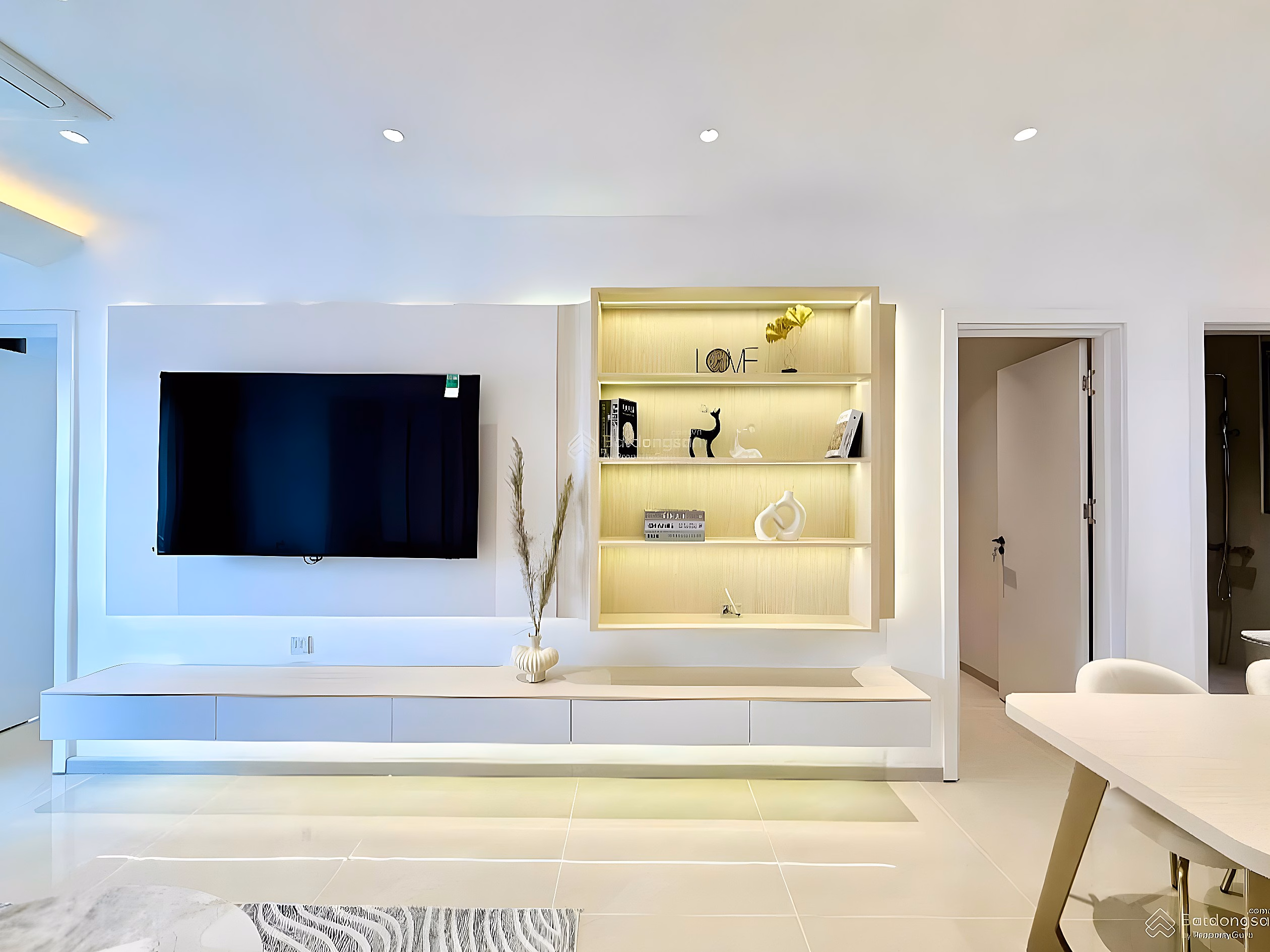 Classy apartment OC3, 36th floor, 14 units with open view, price not to be missed