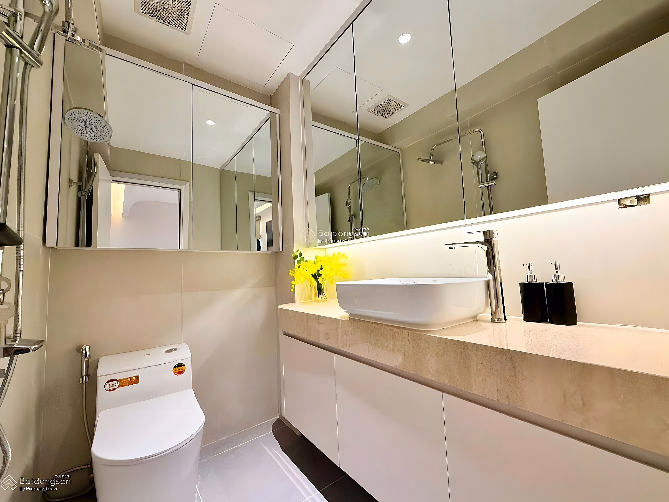 Classy apartment OC3, 36th floor, 14 units with open view, price not to be missed
