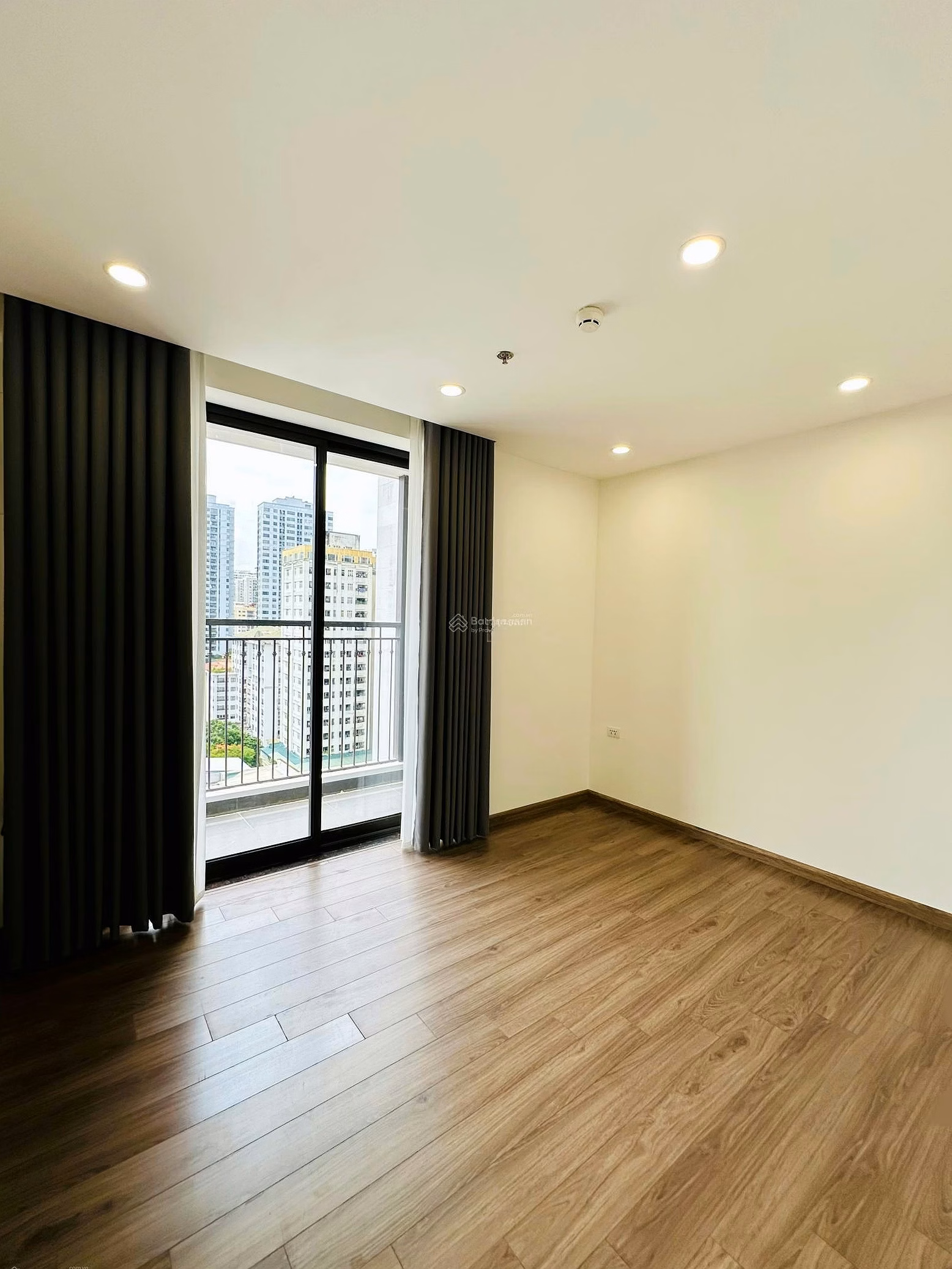 Good price, I rent a 3 bedroom, 2 bathroom, airy house, newly handed over for 18 million/month at Handico