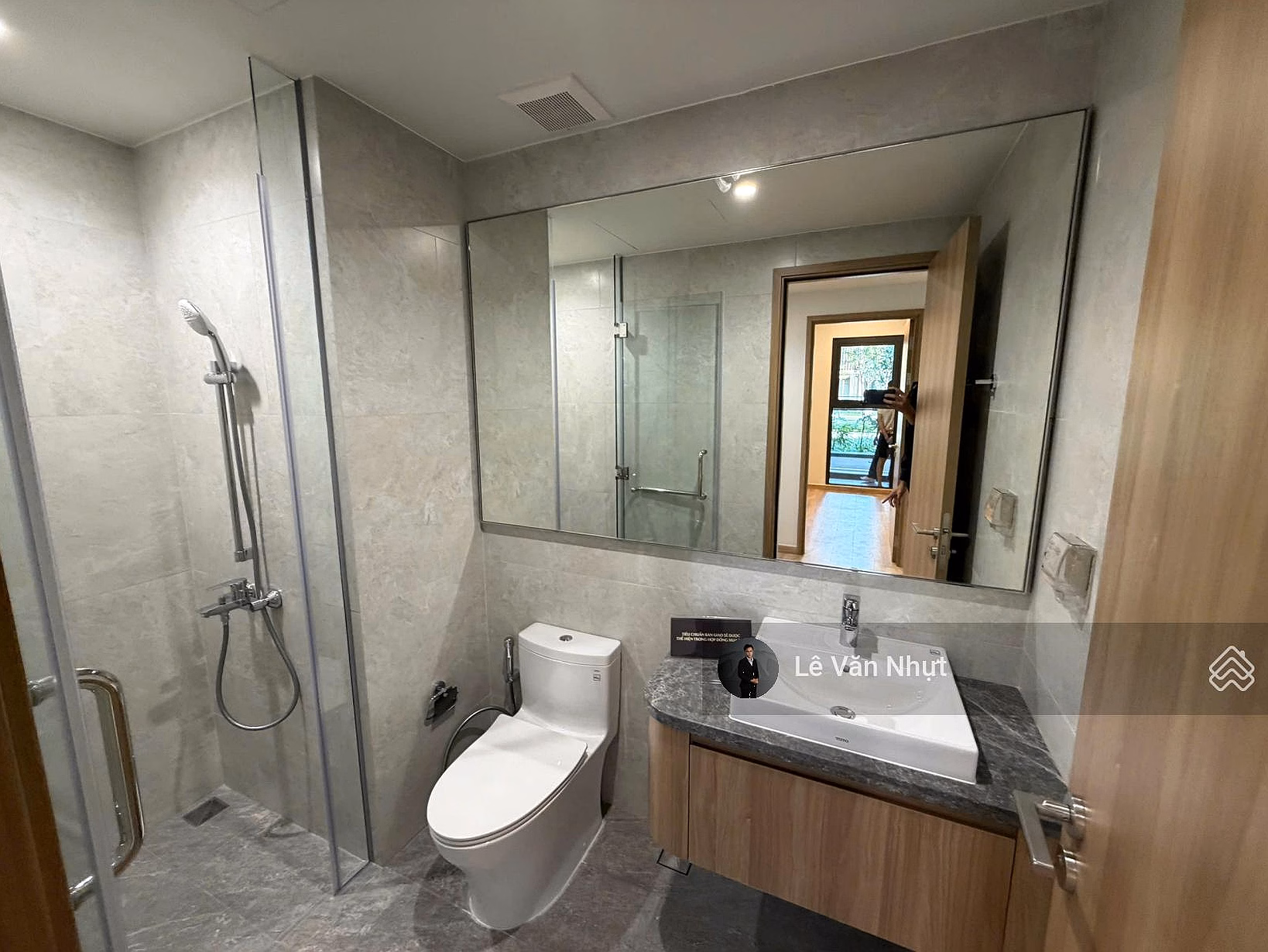 1 bedroom apartment only 6 billion 33 all in - Masteri Cosmo Central at The Global City - pool view
