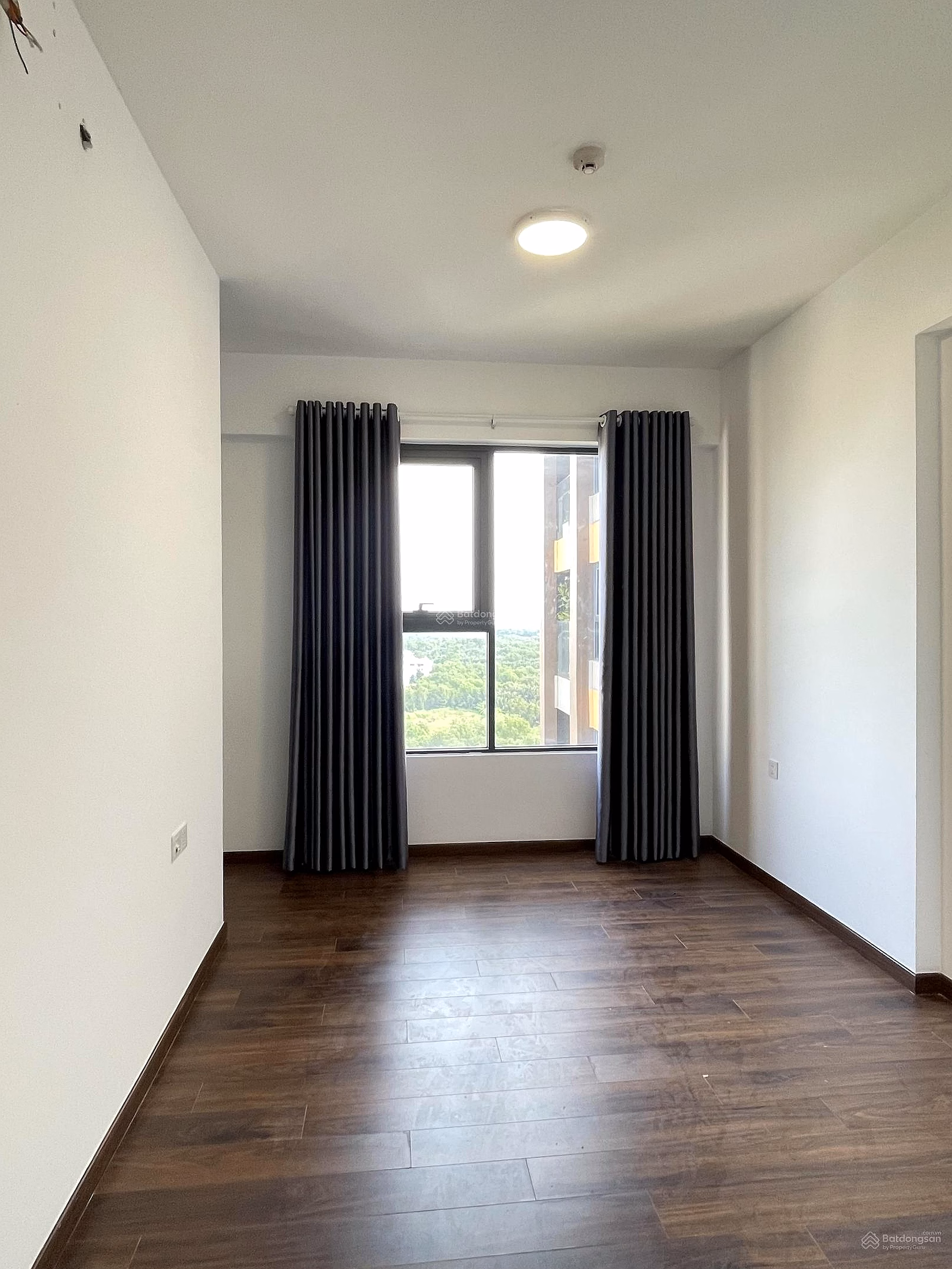 Selling 79m2 corner apartment with Mizuki Park canal view, pink book ready, house ready to hand over