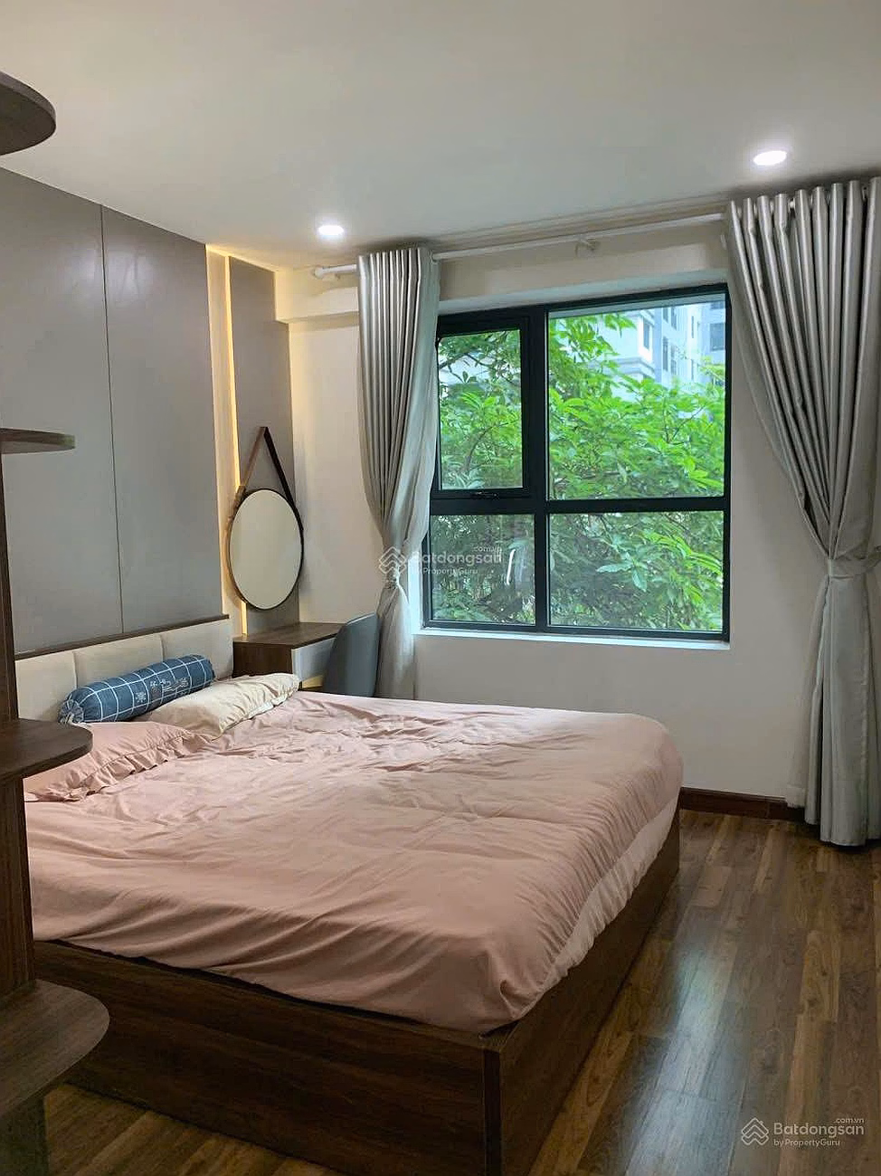 Apartment for sale at 43 Pham Van Dong. Cheap price 5 billion 990. Area 69.8m2