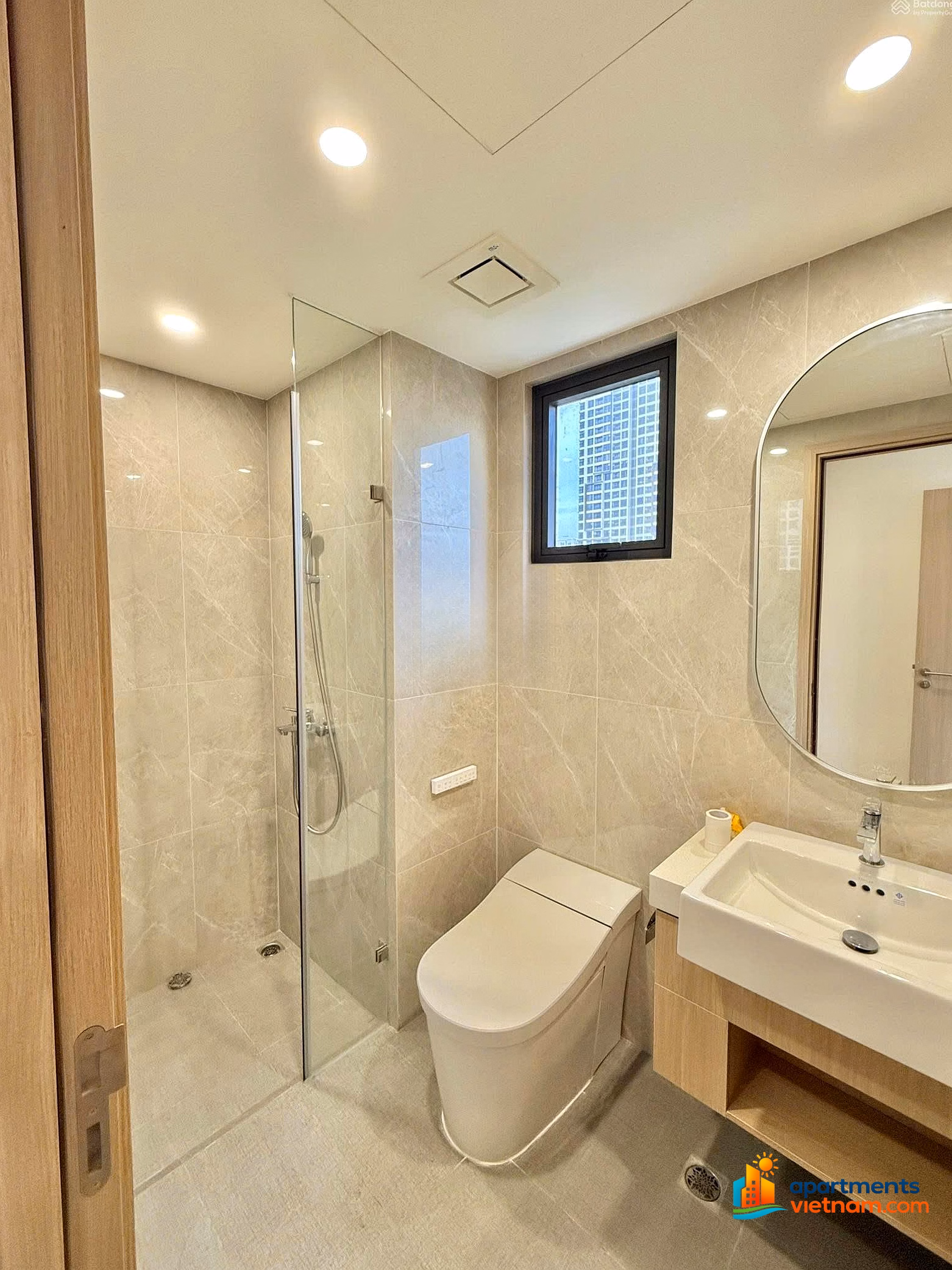 The owner sent for quick sale 3 bedrooms with park view, fully furnished for only 7 billion 3 at Masteri Center Point