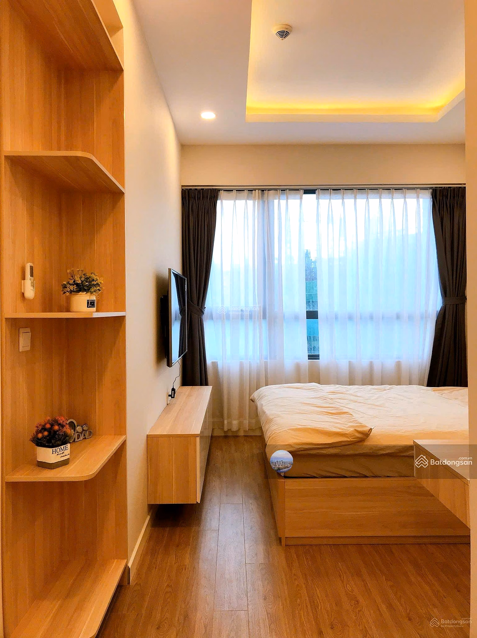 Selling 2 bedroom apartment - 72m2 Masteri An Phu, pool view, basic furniture for only 7.5 billion