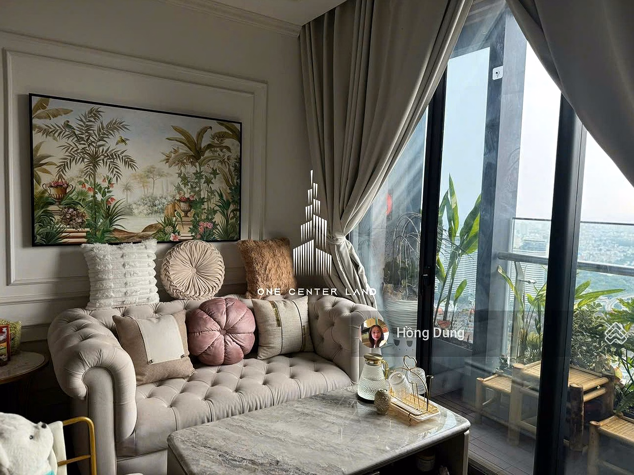 Landlord willing to sell 2-bedroom Vinhomes Golden River apartment, clear view of Landmark81, price 14 billion