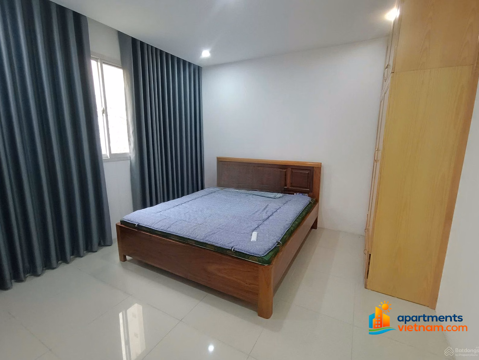 Fully furnished 2BR-2VS apartment for rent at Essensia building