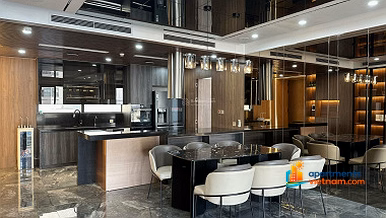 Corner apartment for rent with 3 bedrooms + 1 living room, fully furnished. Lieu Giai Street. View of West Lake