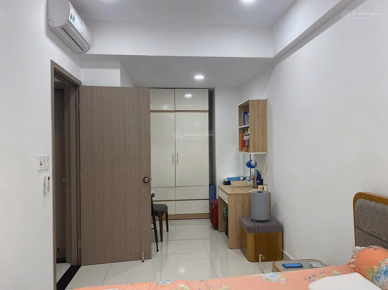Selling registered apartment Q7 - Hoang Quoc Viet Apartment 3.1 billion - 2 bedrooms