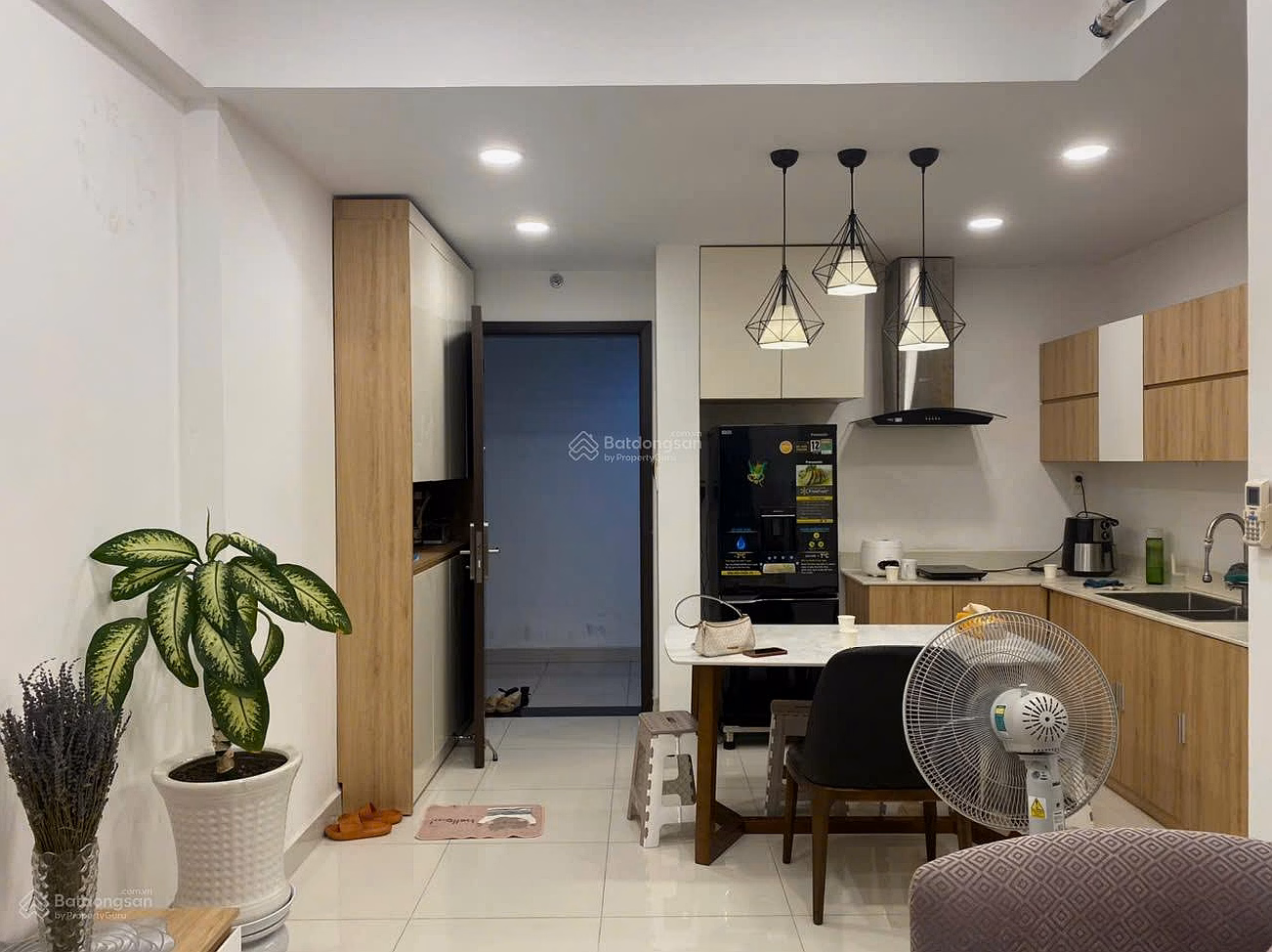 Selling registered apartment Q7 - Hoang Quoc Viet Apartment 3.1 billion - 2 bedrooms